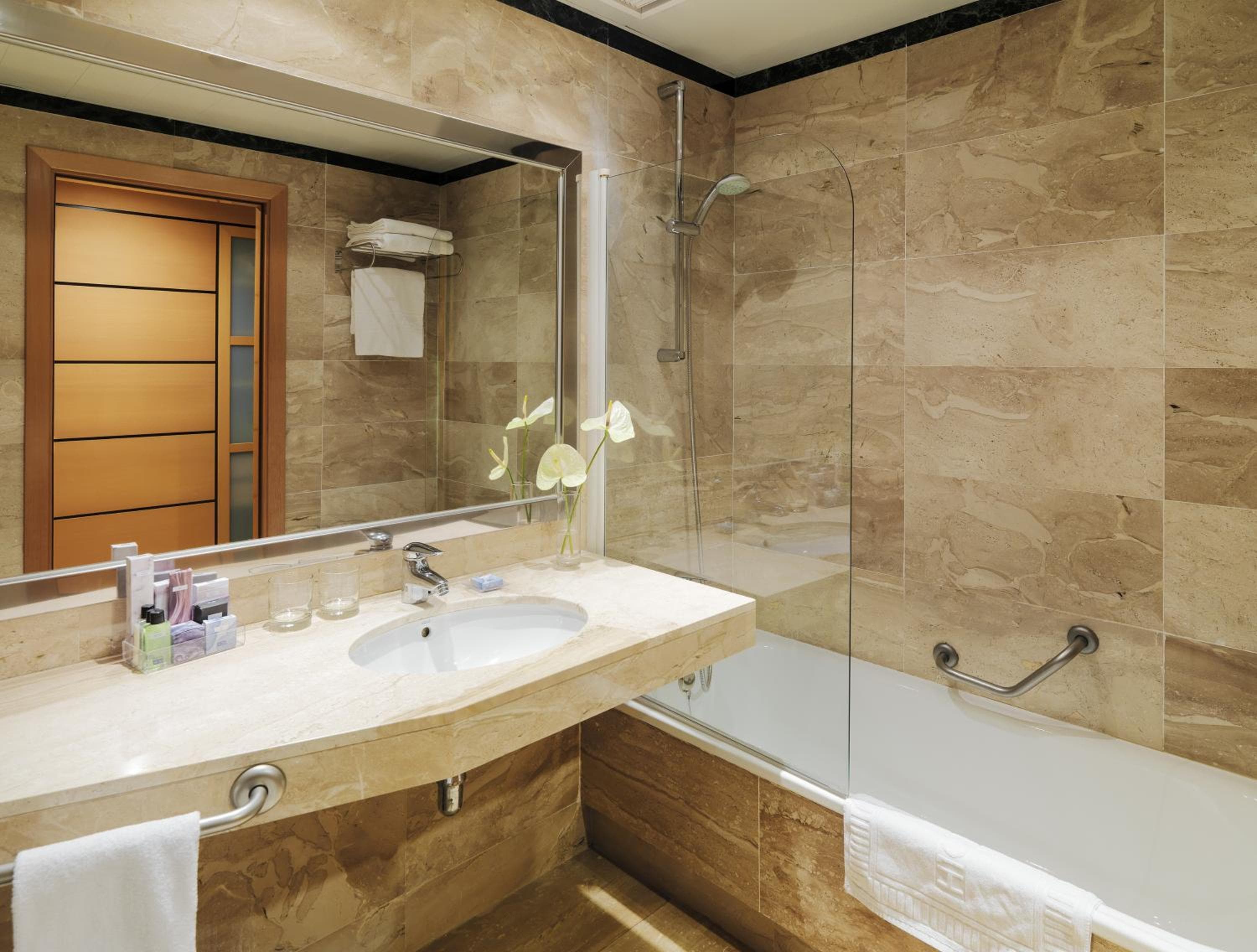 H10 Marina Barcelona — 12