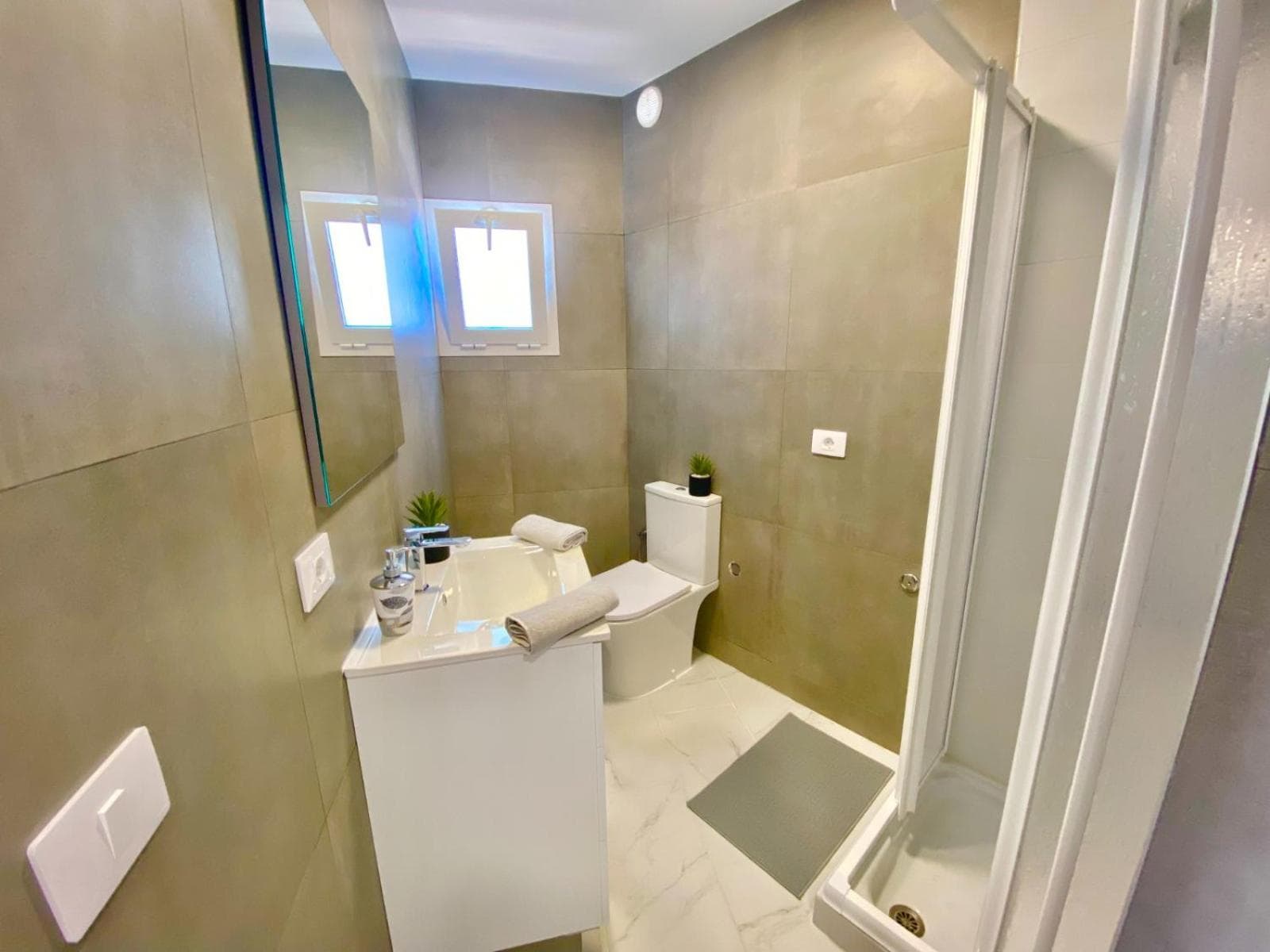 ANNA beautiful apartment in the first Oceanline in Los Cristianos. — 3