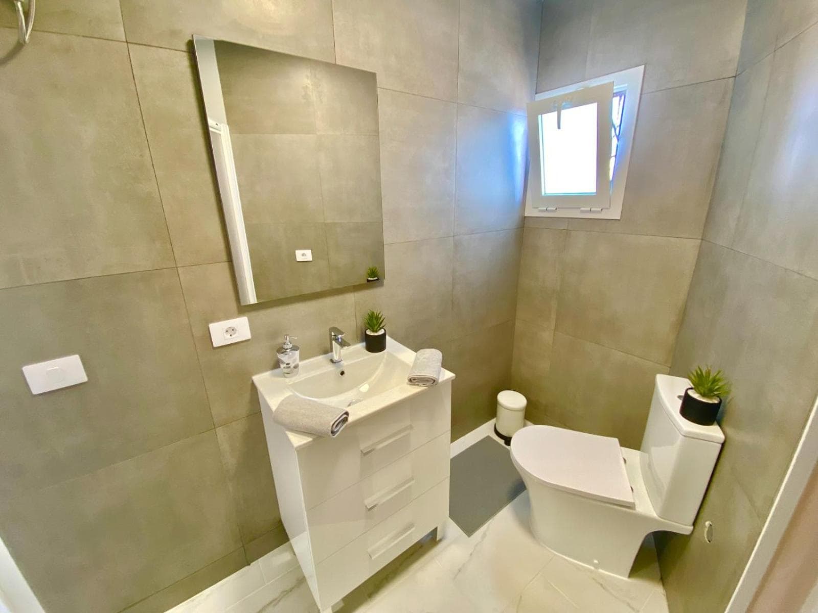 ANNA beautiful apartment in the first Oceanline in Los Cristianos. — 4