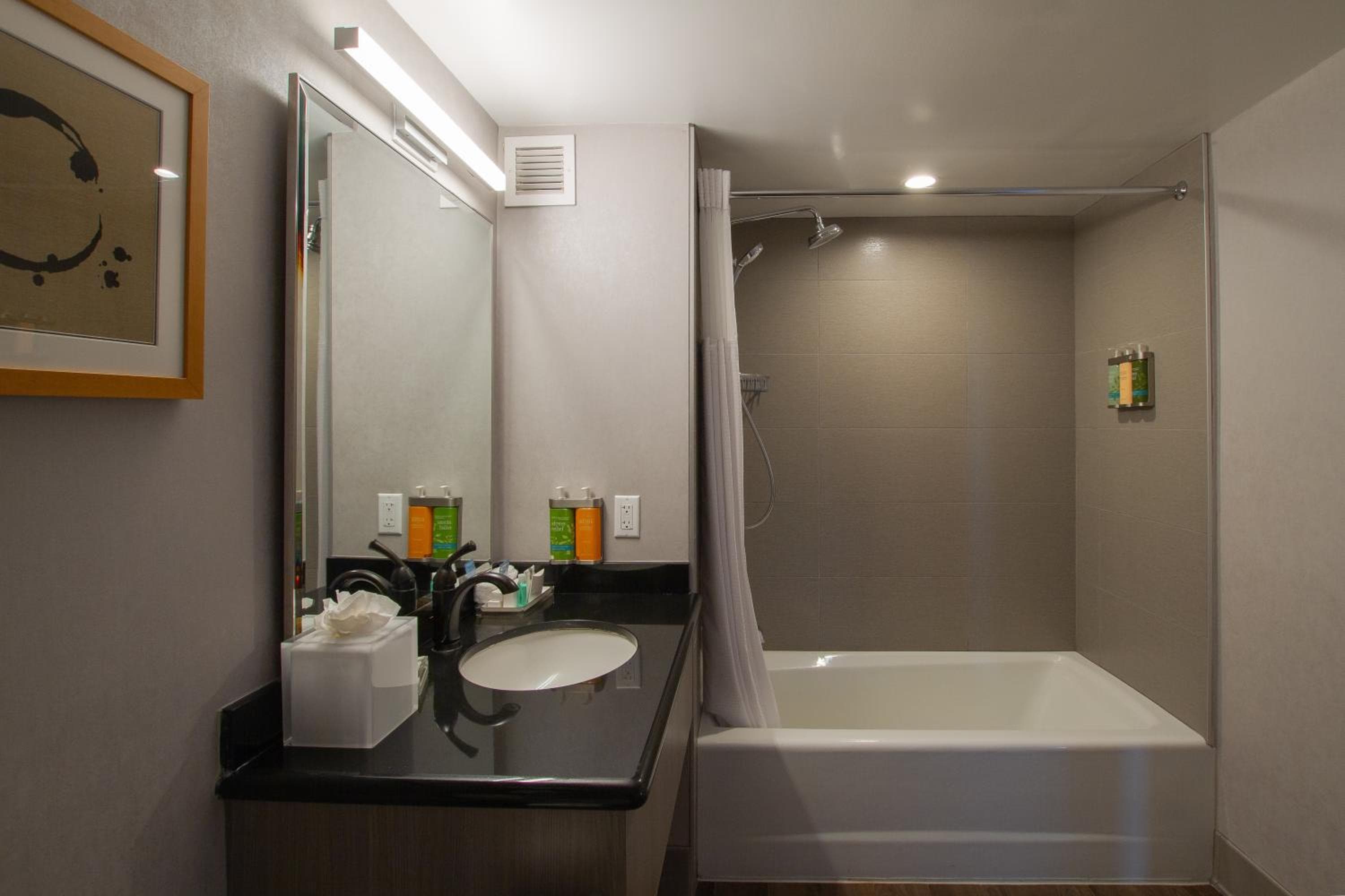 Miyako Hotel Los Angeles — 12