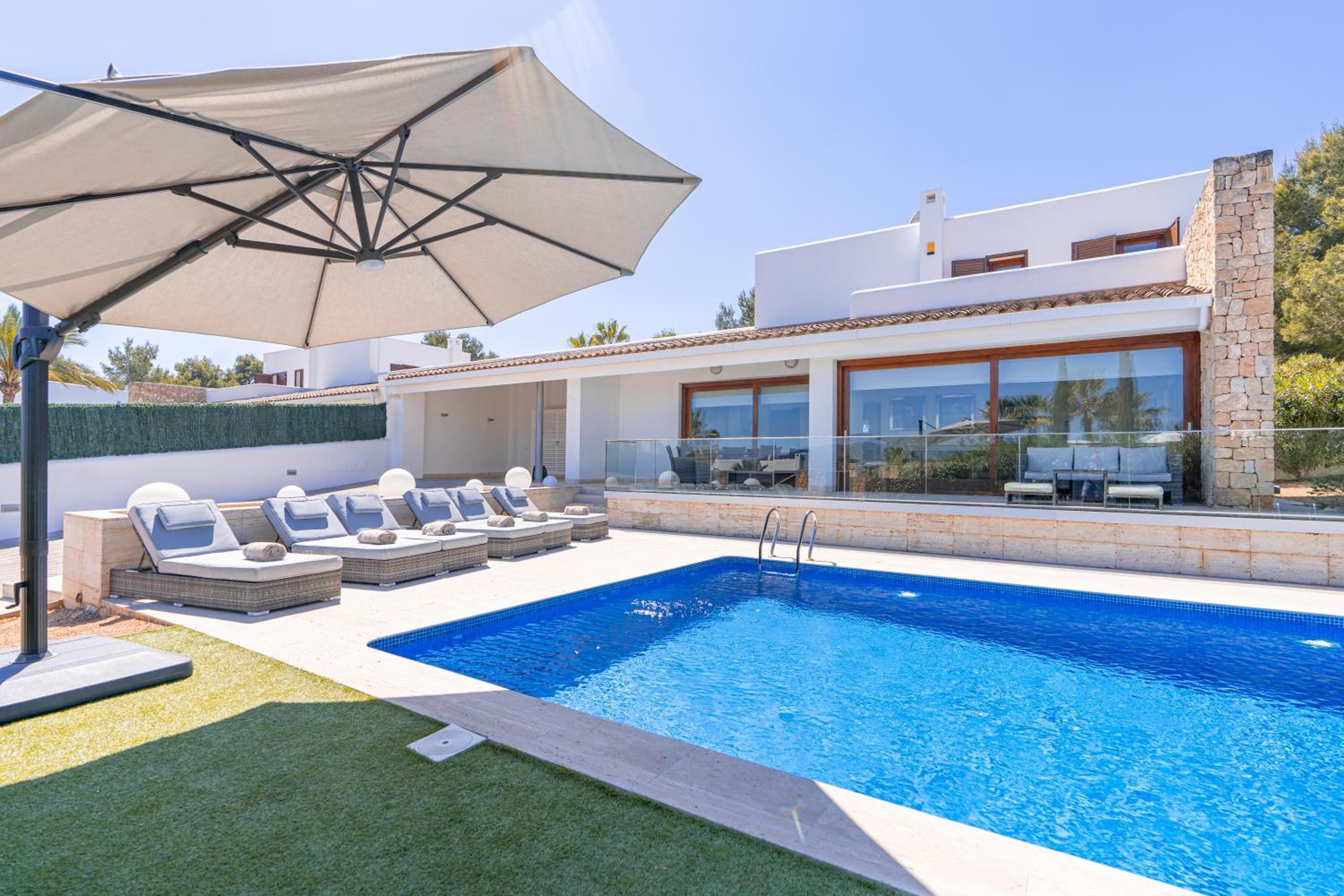 Schöne Villa Bohemia Ibiza — 1