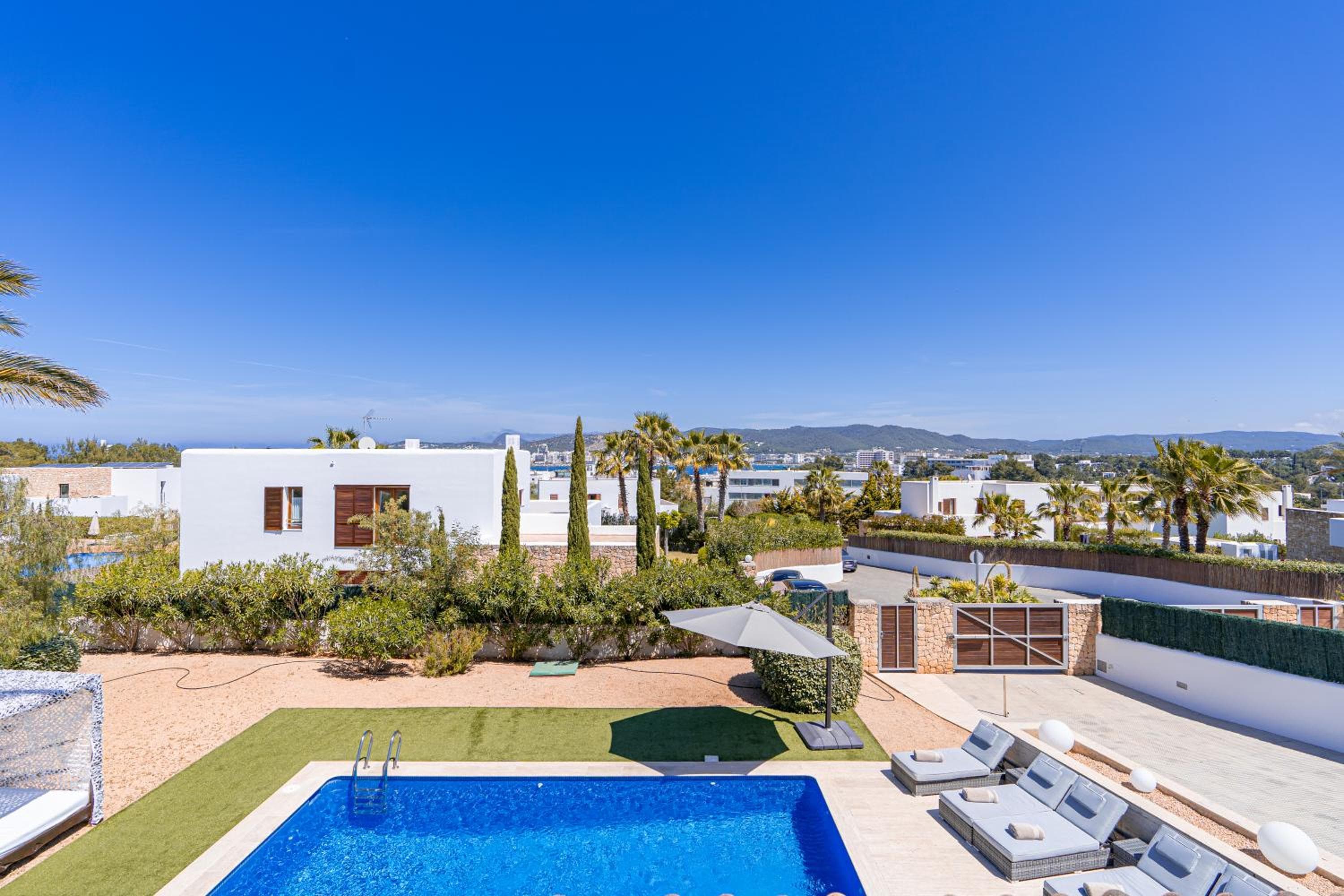 Schöne Villa Bohemia Ibiza — 8