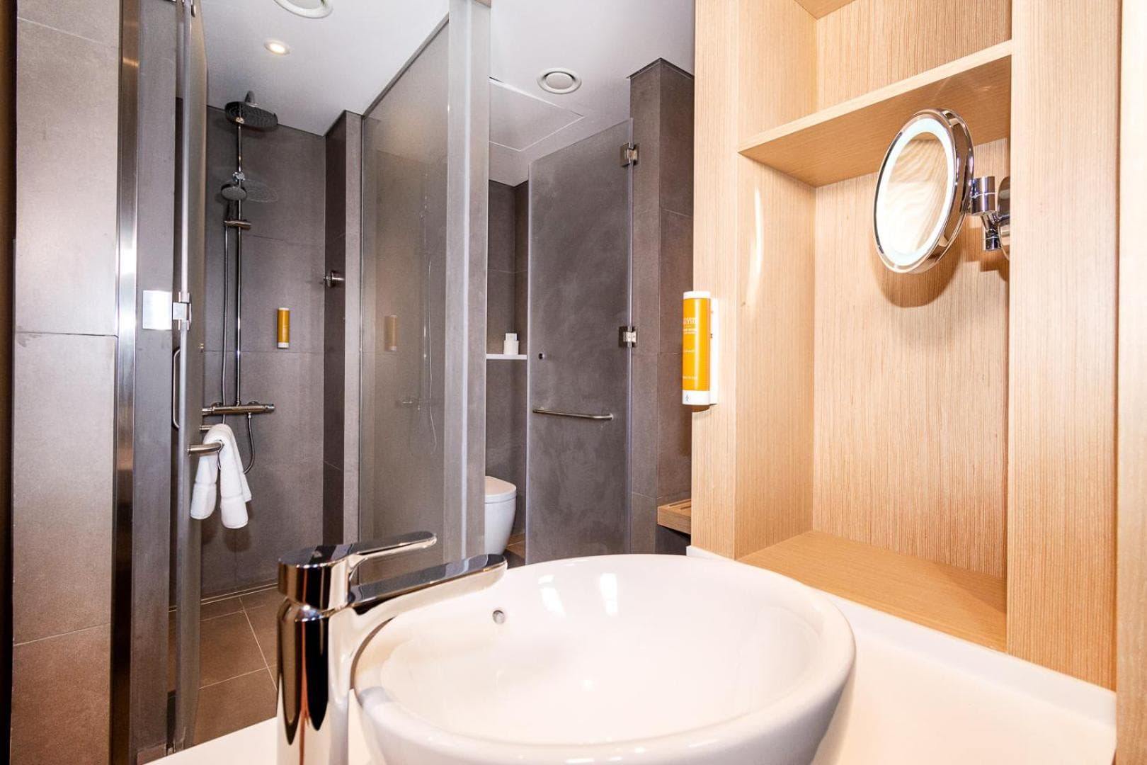 Premier Inn Dubai Dragon Mart — 22