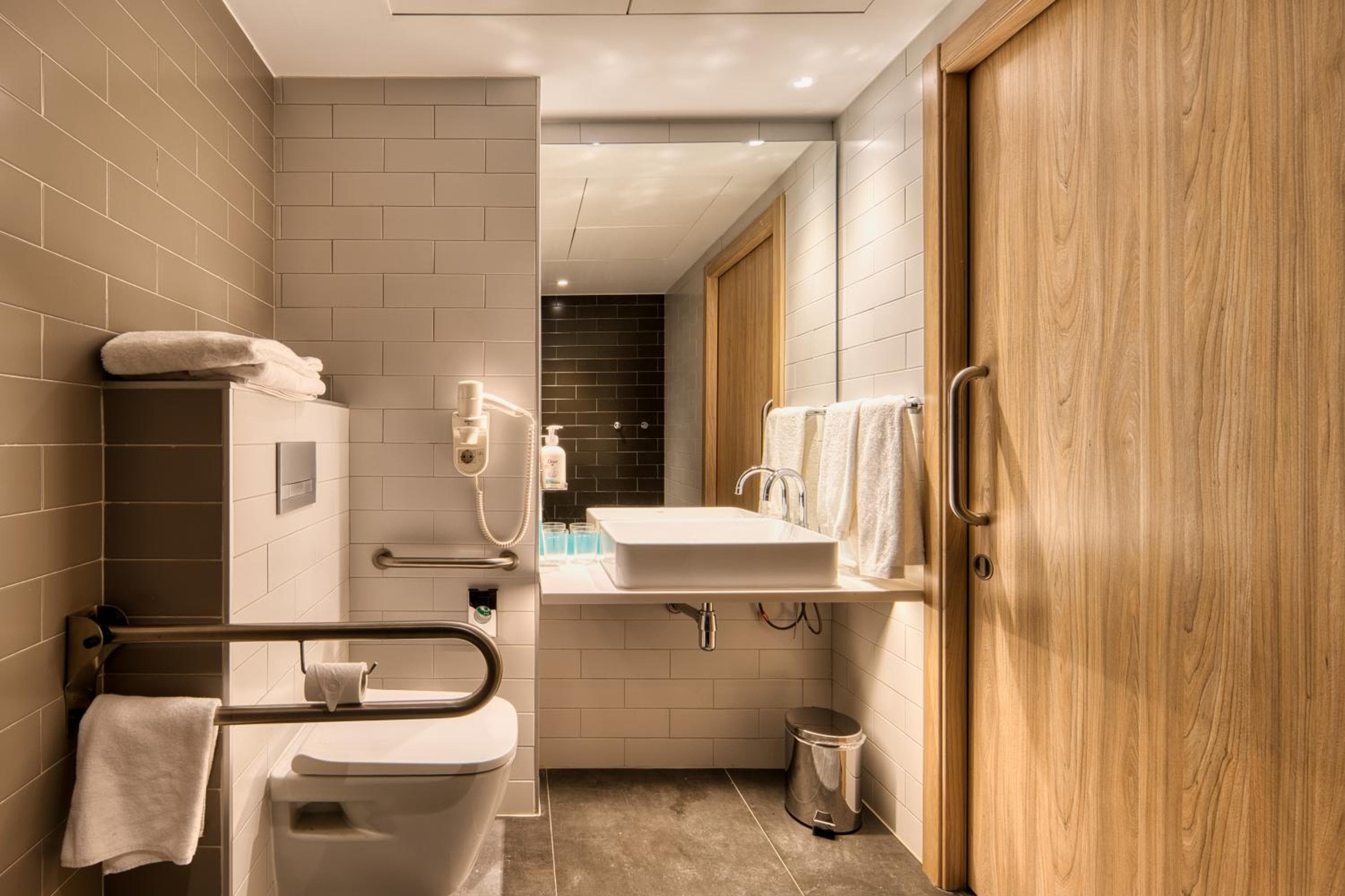 Holiday Inn Express - Madrid - Airport by IHG — 22