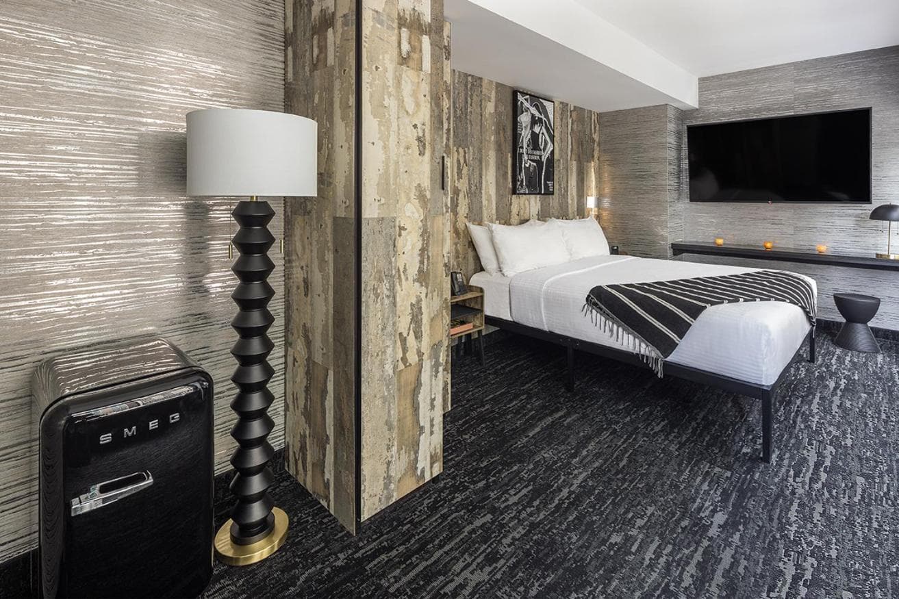 El hotel FIDI — 12