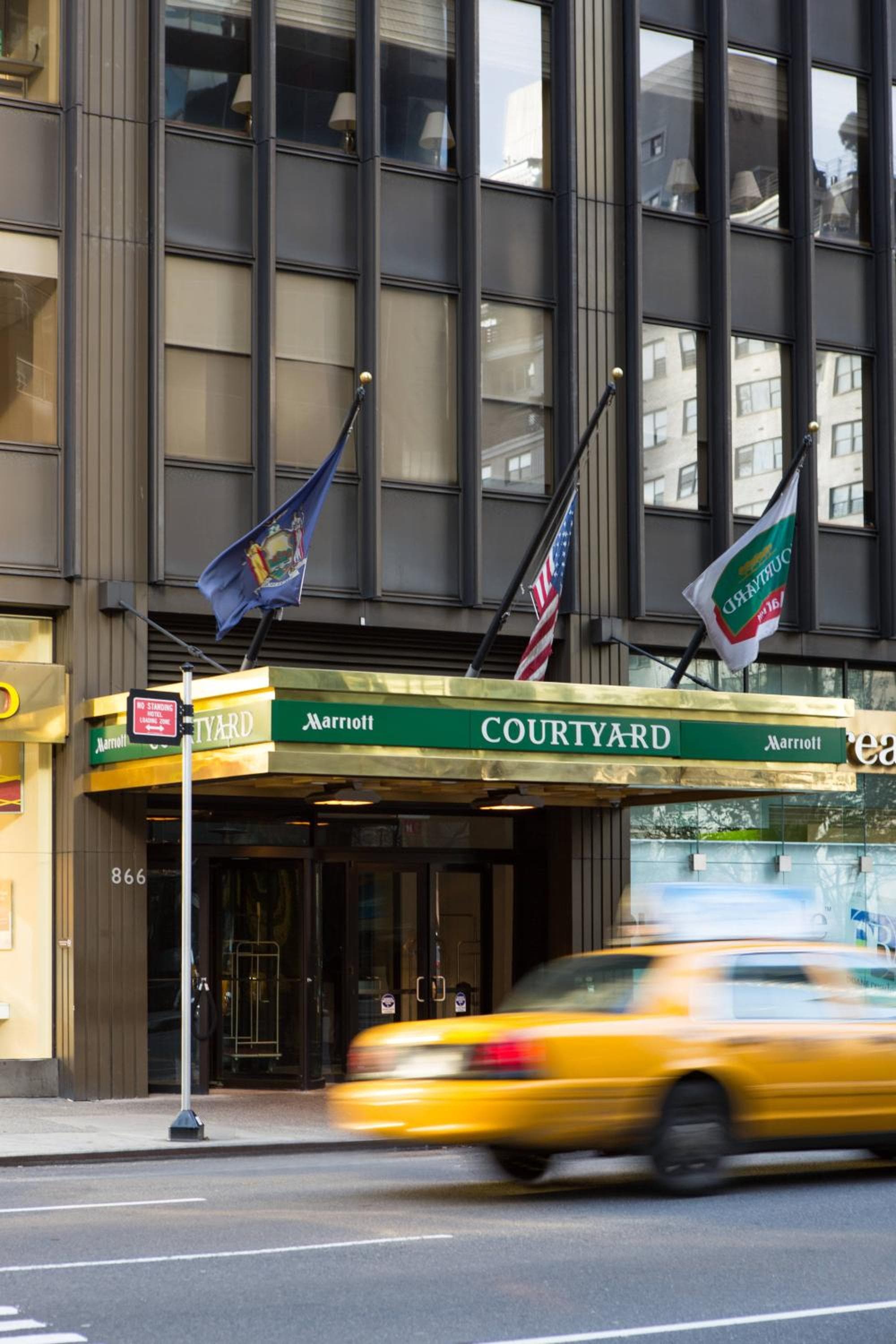 Courtyard New York Manhattan/Midtown East — 1