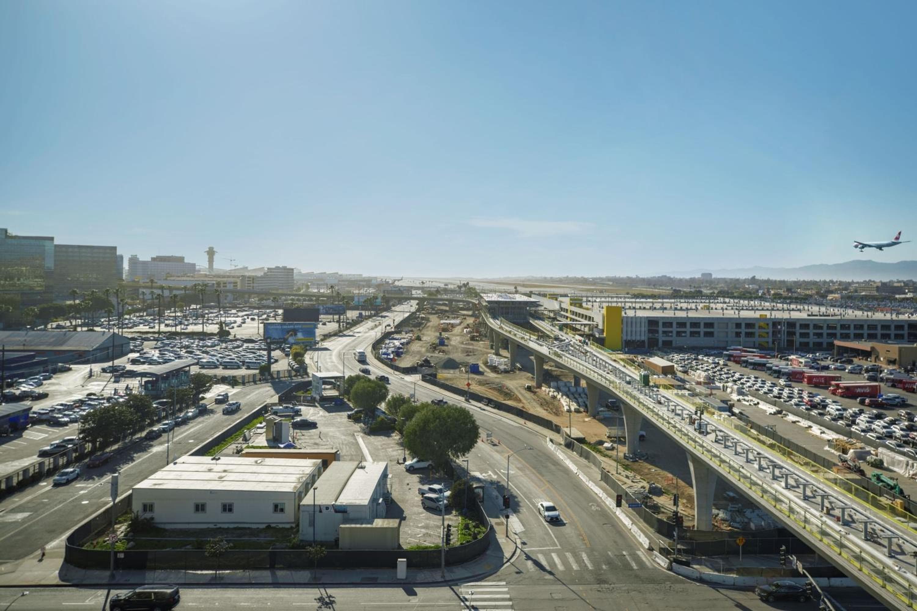 Hotel rinascimentale dell'aeroporto di Los Angeles — 17