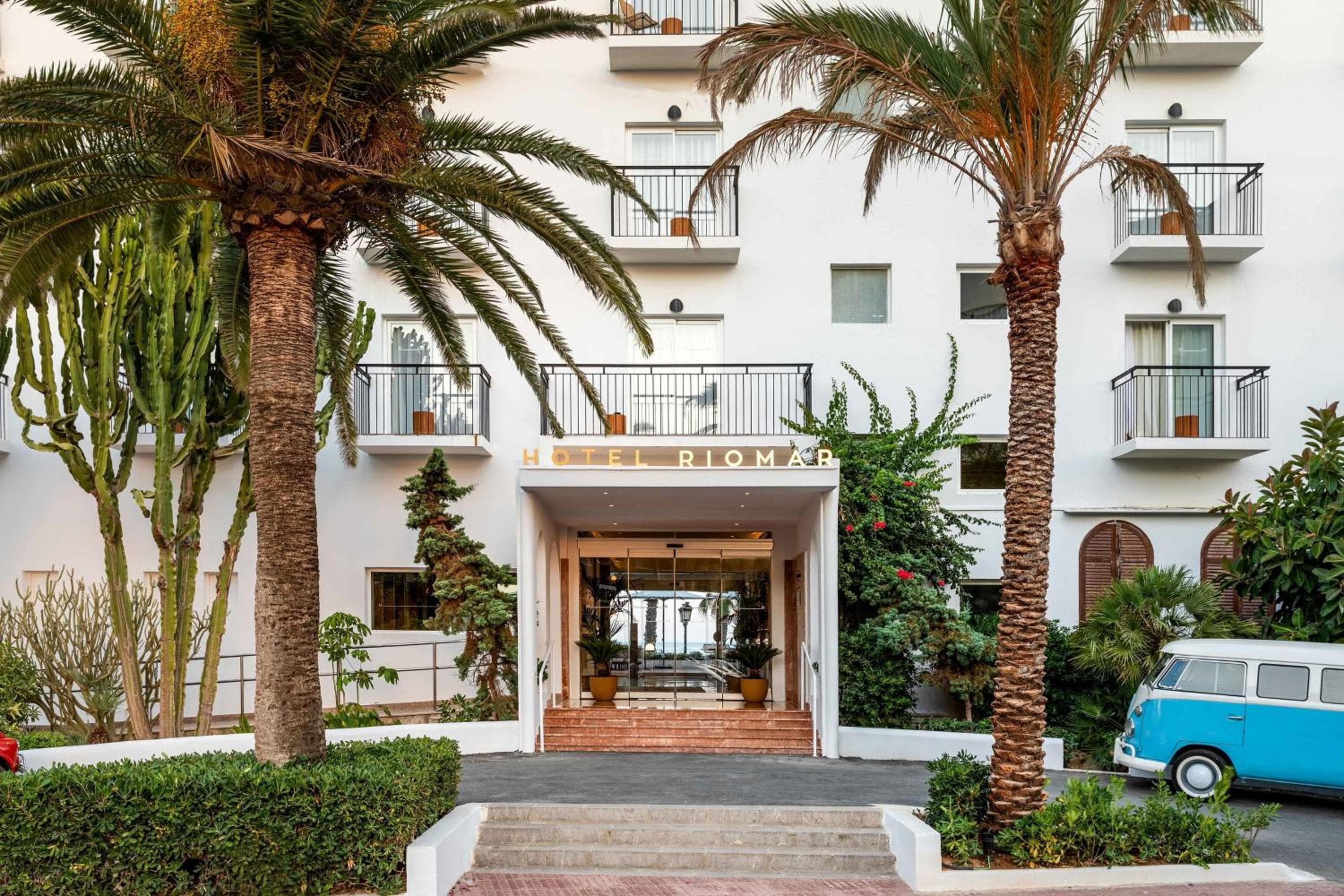 Hotel Riomar, Ibiza, un hotel de cartera homenaje — 9