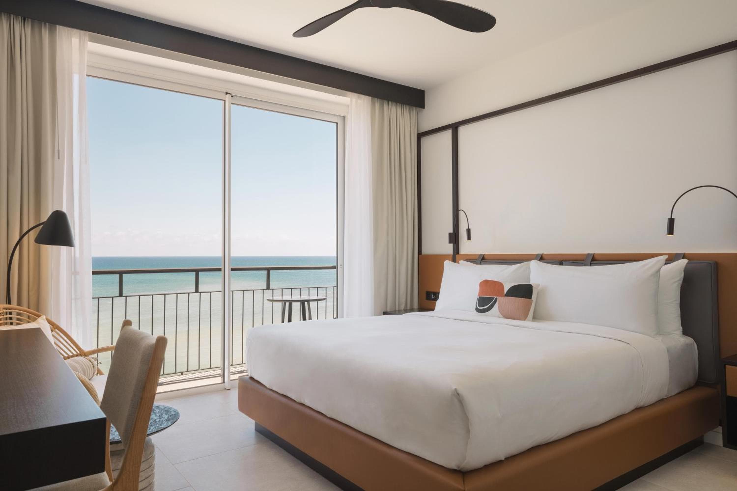 Hotel Riomar, Ibiza, un hotel de cartera homenaje — 21