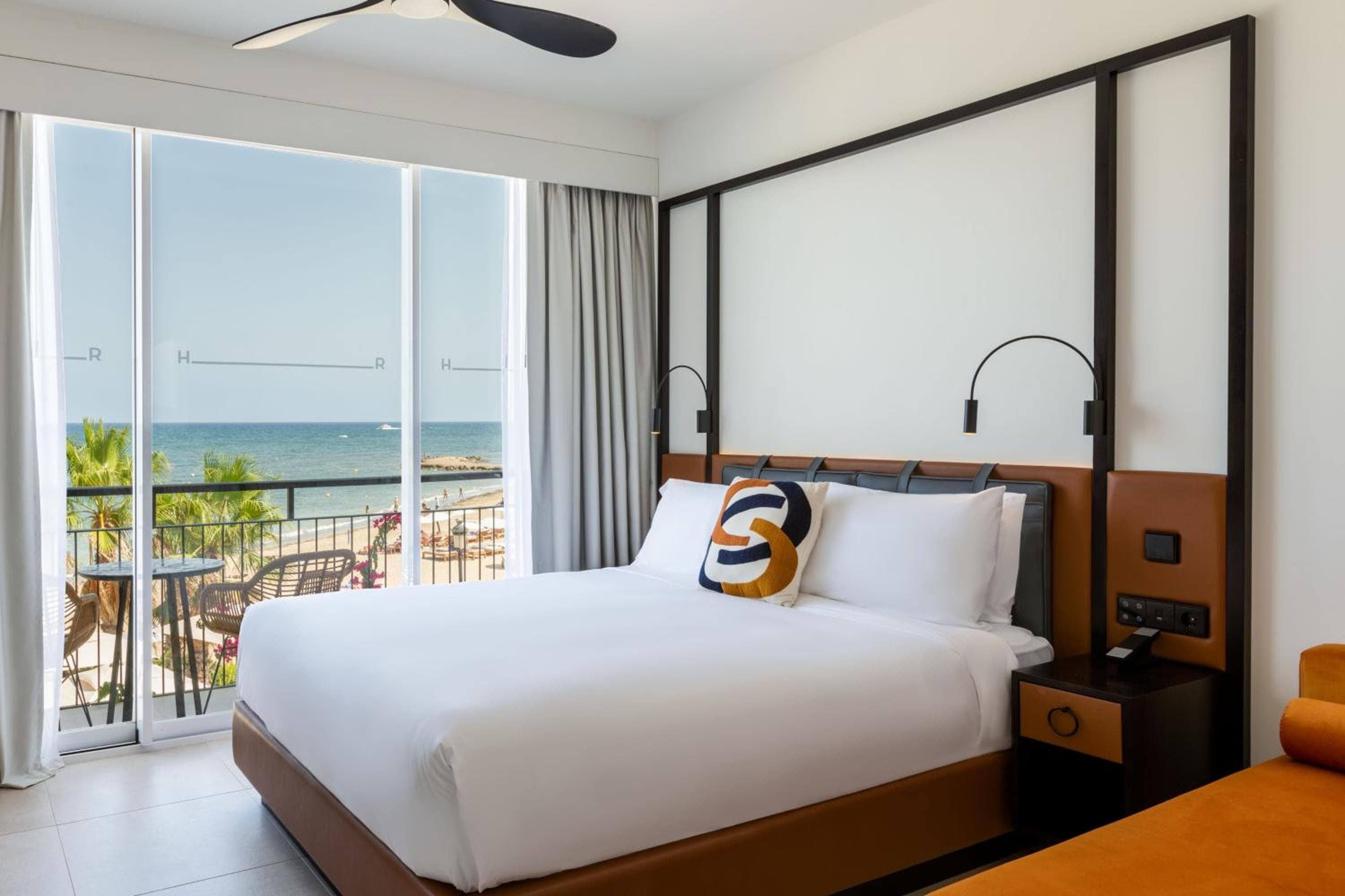 Hotel Riomar, Ibiza, un hotel de cartera homenaje — 29