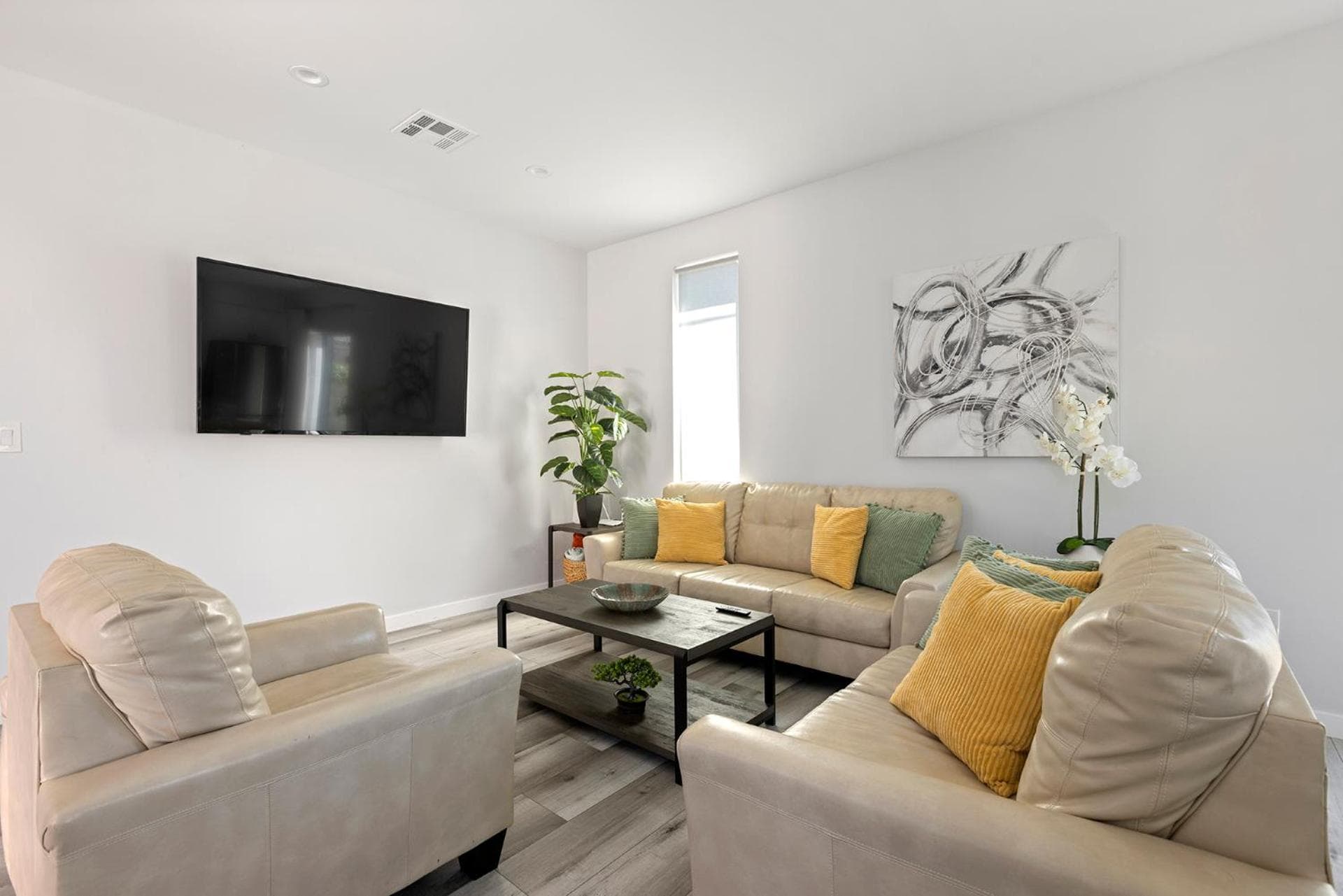 Adorable 3 bedroom with Jacuzzi & more — 4