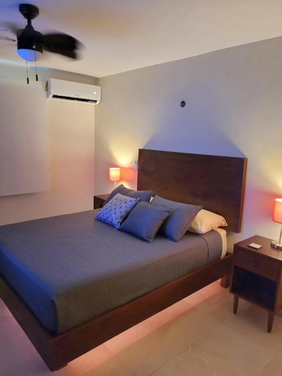 Departamento Céntrico y Moderno en Cancún. — 25