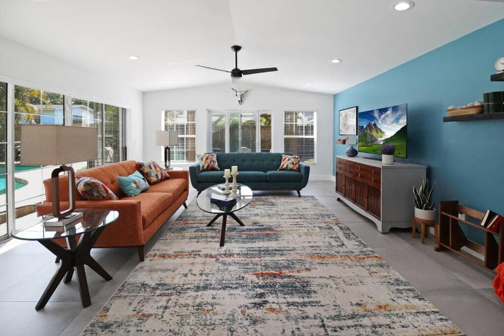 Palm Tree Paradise Tampa Pool Home — 22