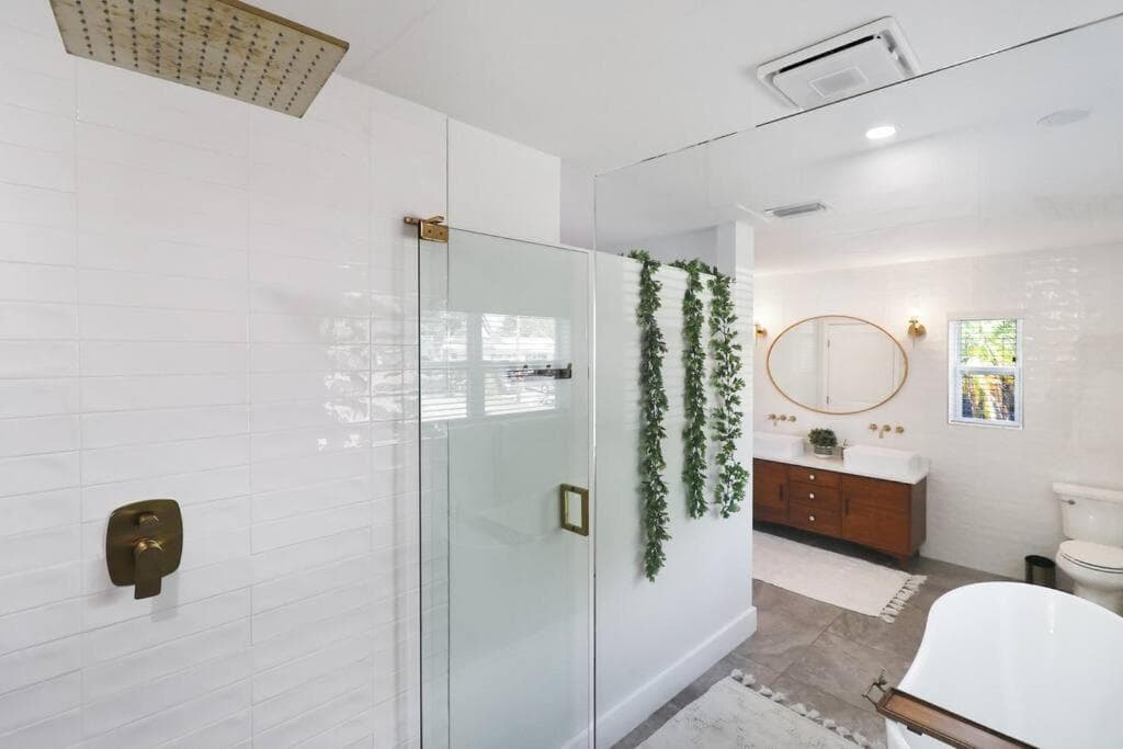 Palm Tree Paradise Tampa Pool Home — 23