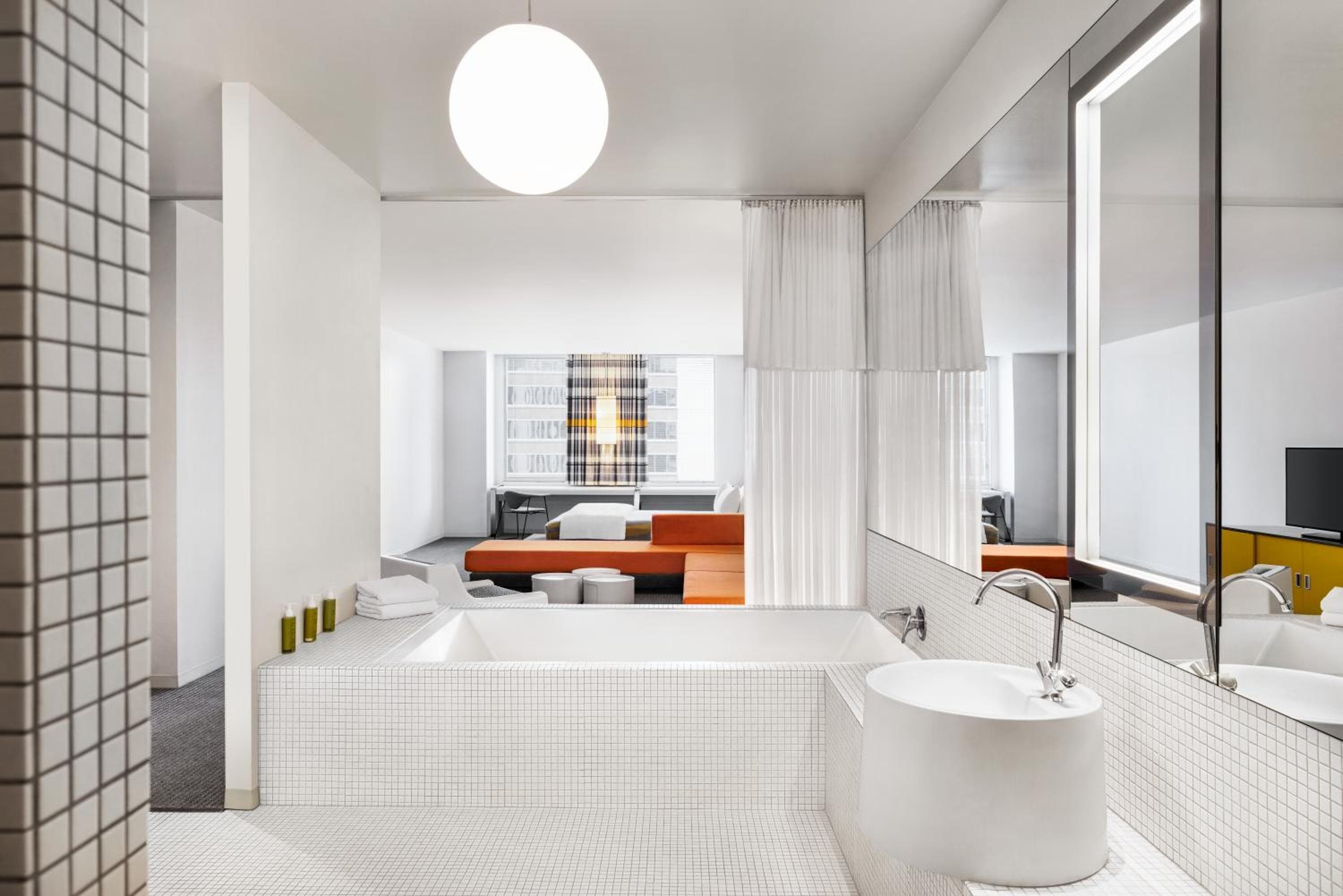 L'Hotel Delfi — 16
