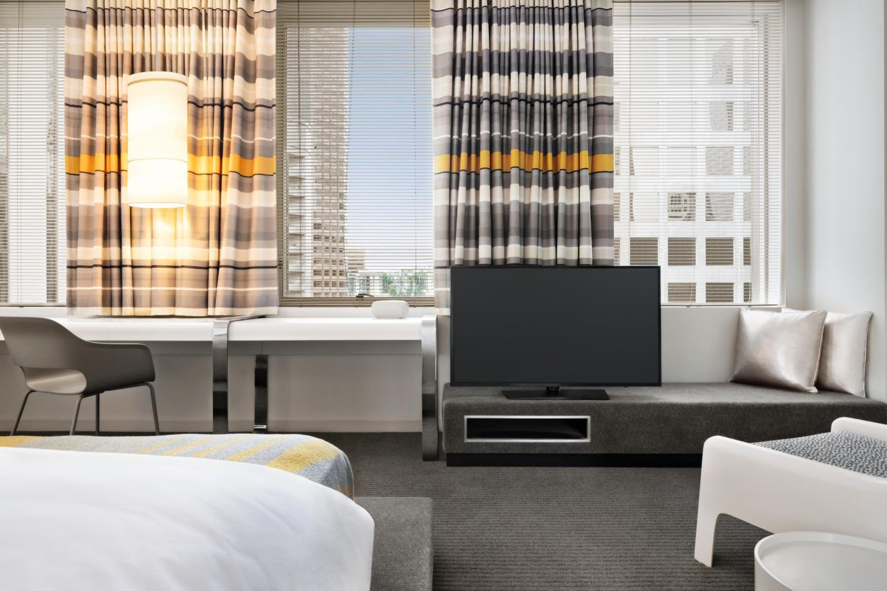 L'Hotel Delfi — 15