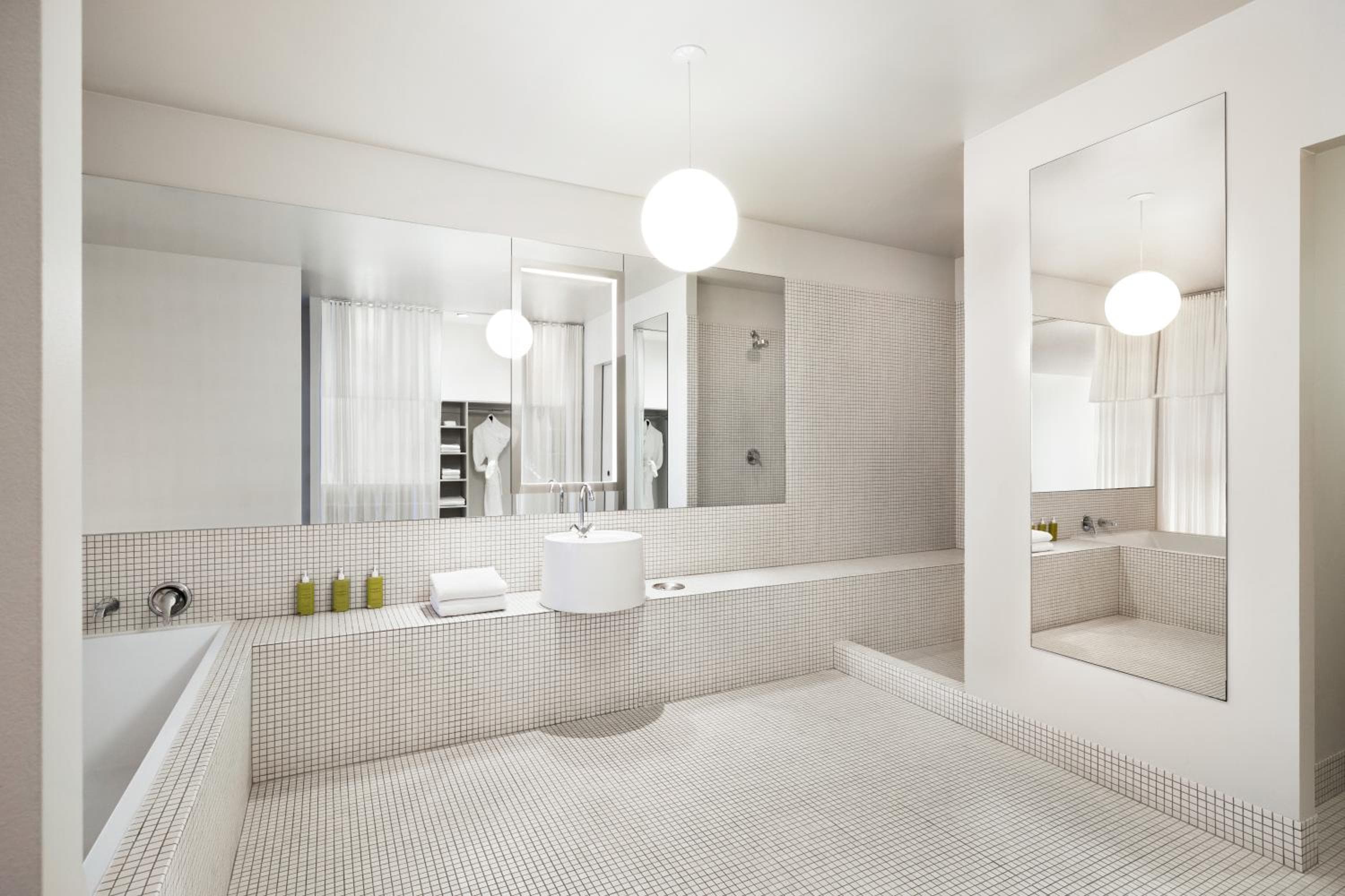 L'Hotel Delfi — 21