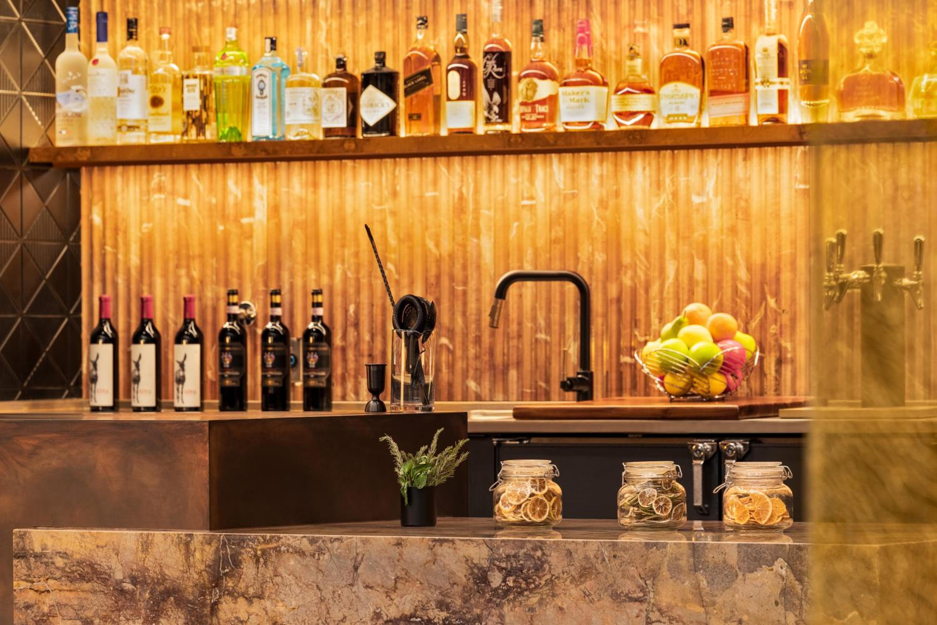 L'Hotel Delfi — 6