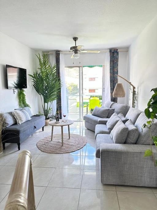 Tropical Lounge, Los Cristianos, Pool & Sea, Wifi — 3