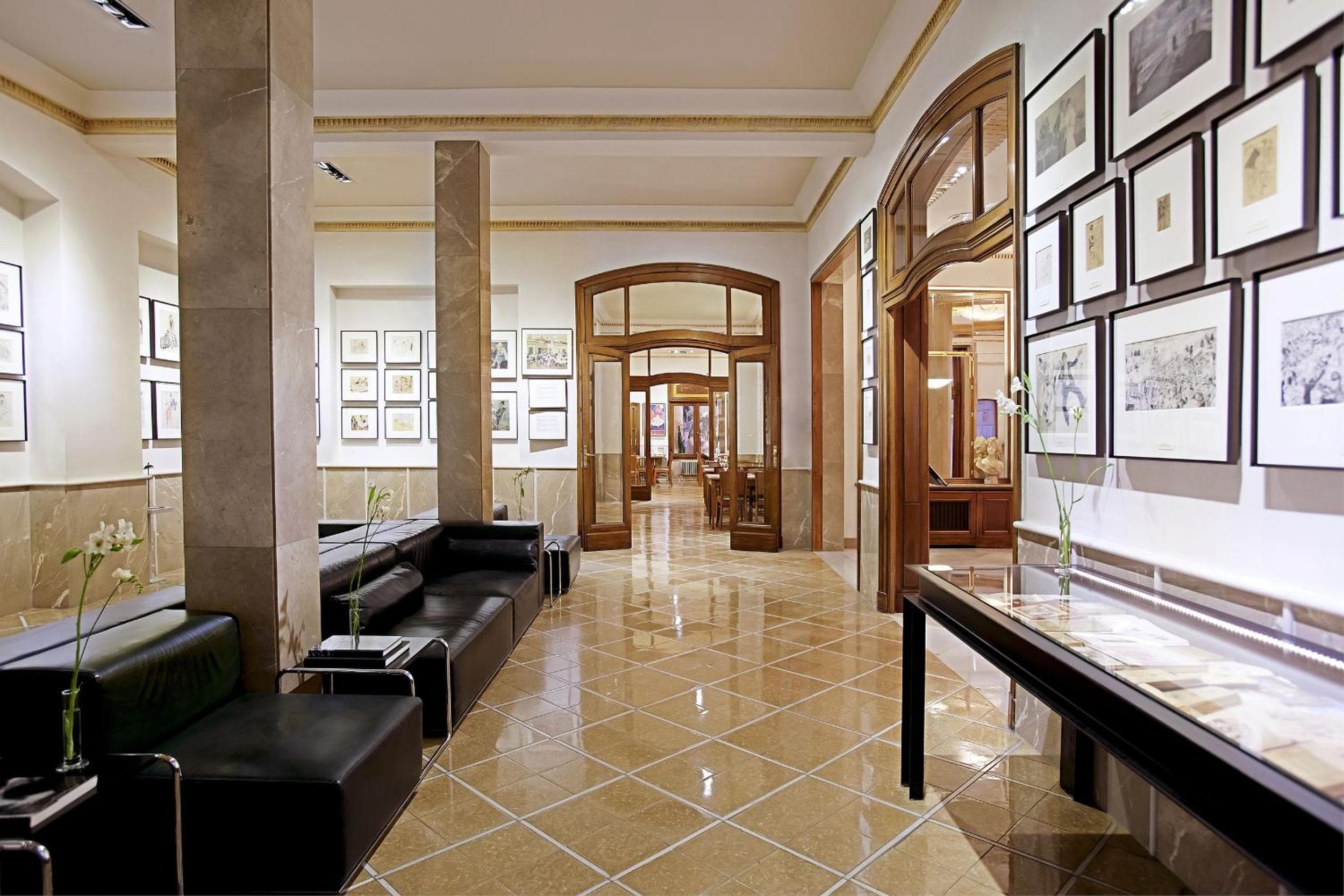 Hotel Astoria — 16