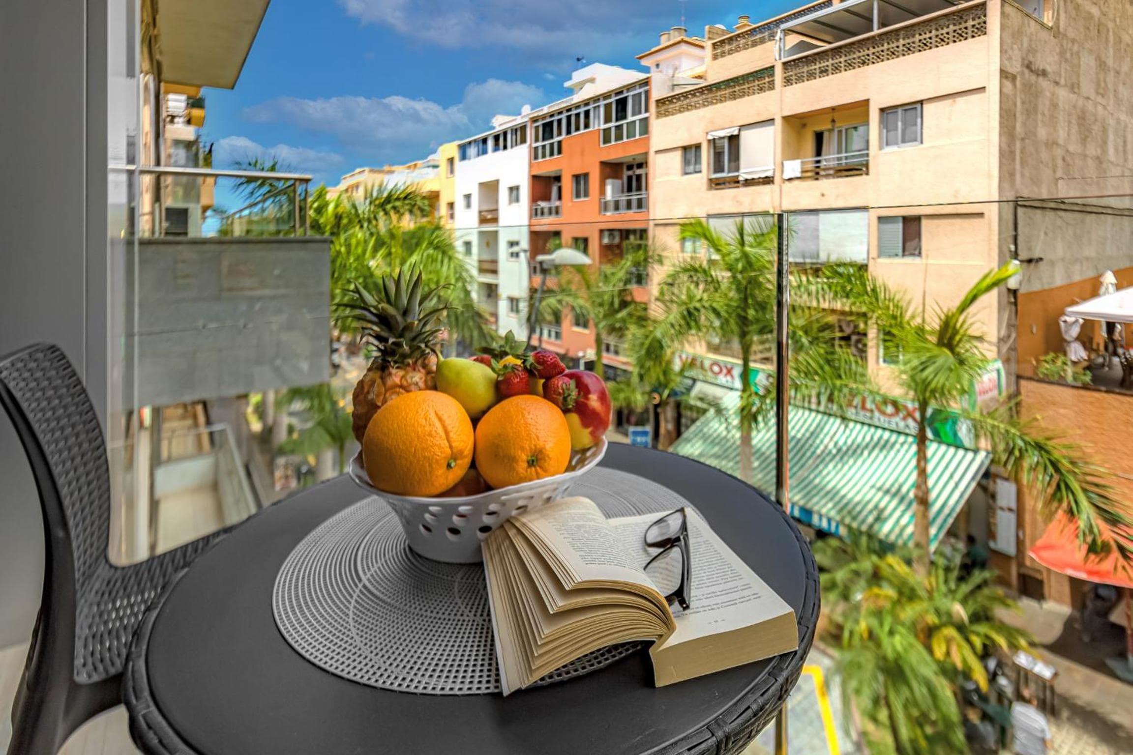 Los Cristianos Island Apart — 1