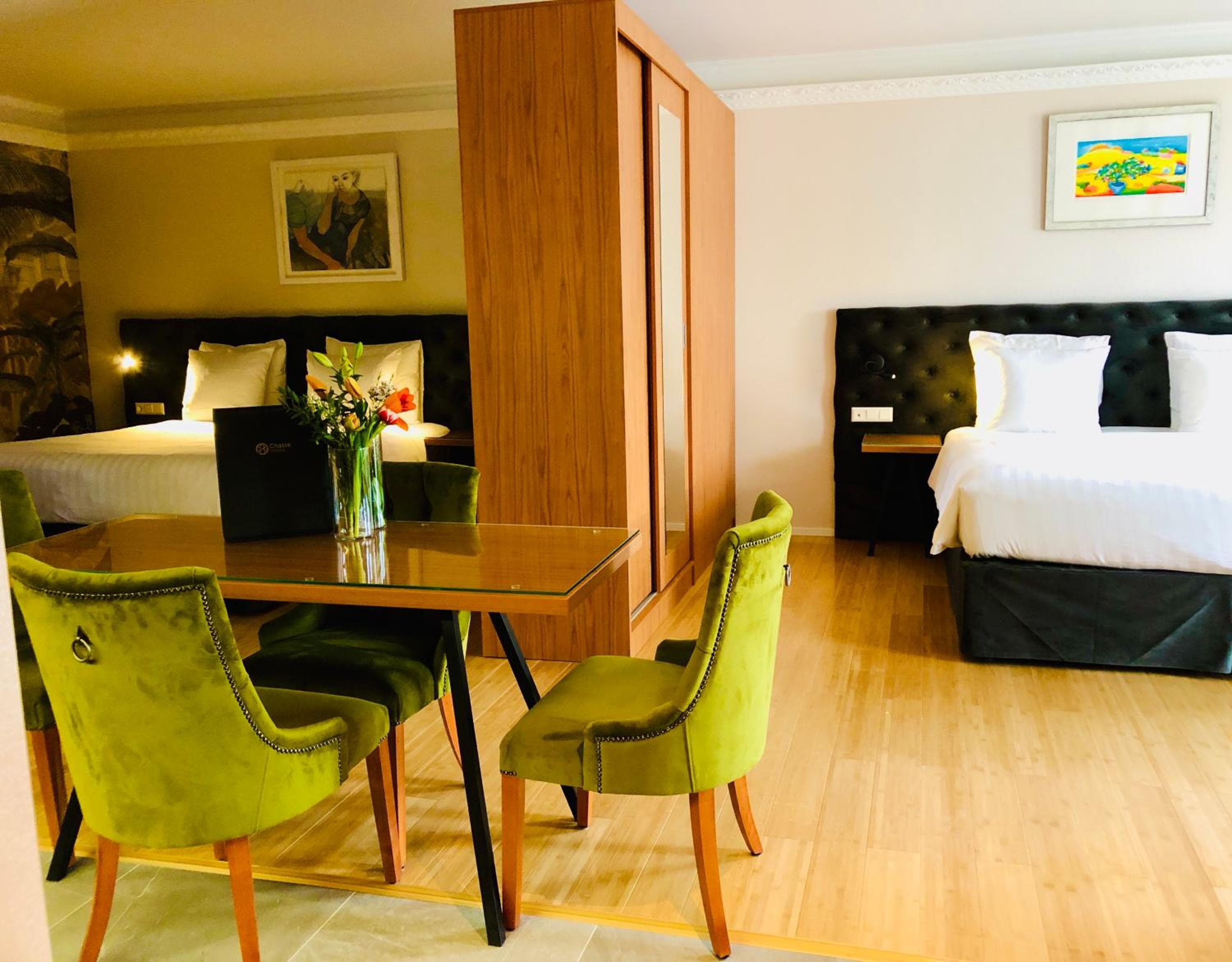 Chasse Residency Hotel — 7