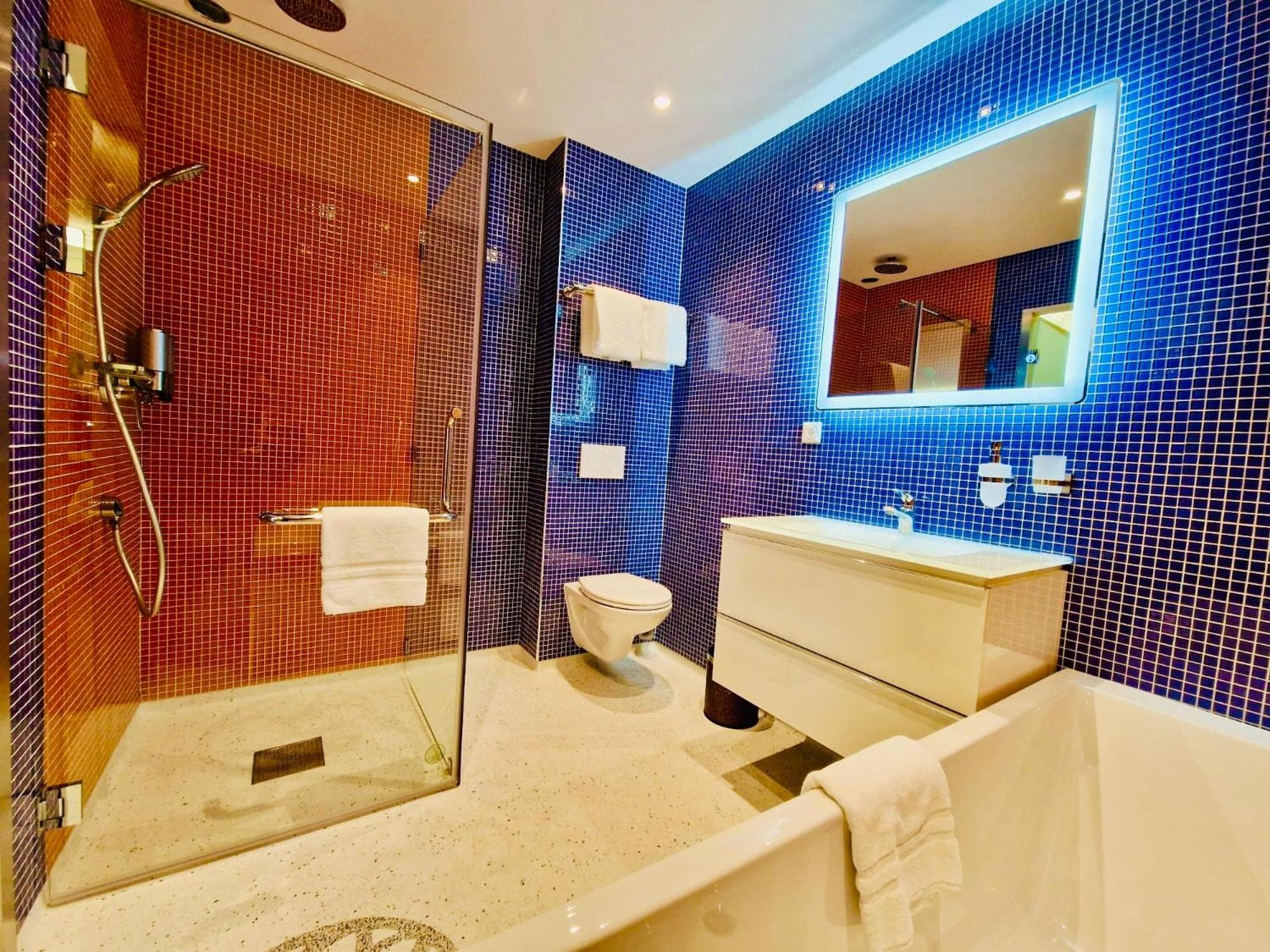 Chasse Residency Hotel — 7