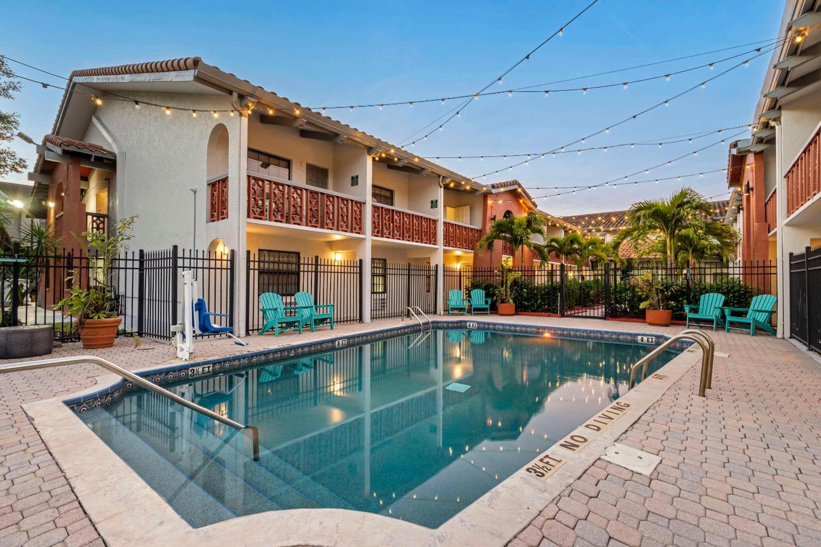 Clarion Pointe Tampa-Brandon cerca del recinto ferial y del casino — 23