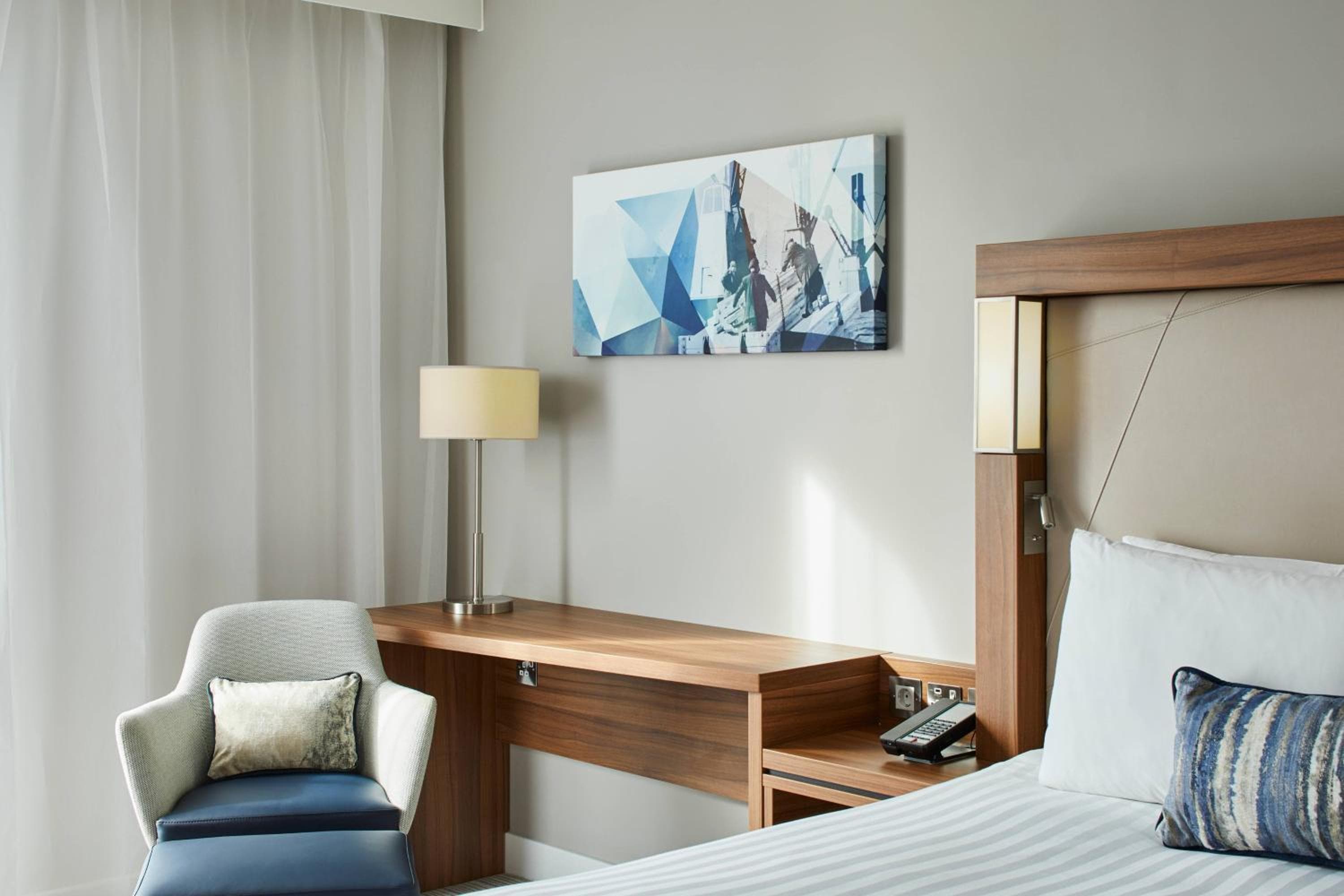 Courtyard by Marriott London City Airport — 19