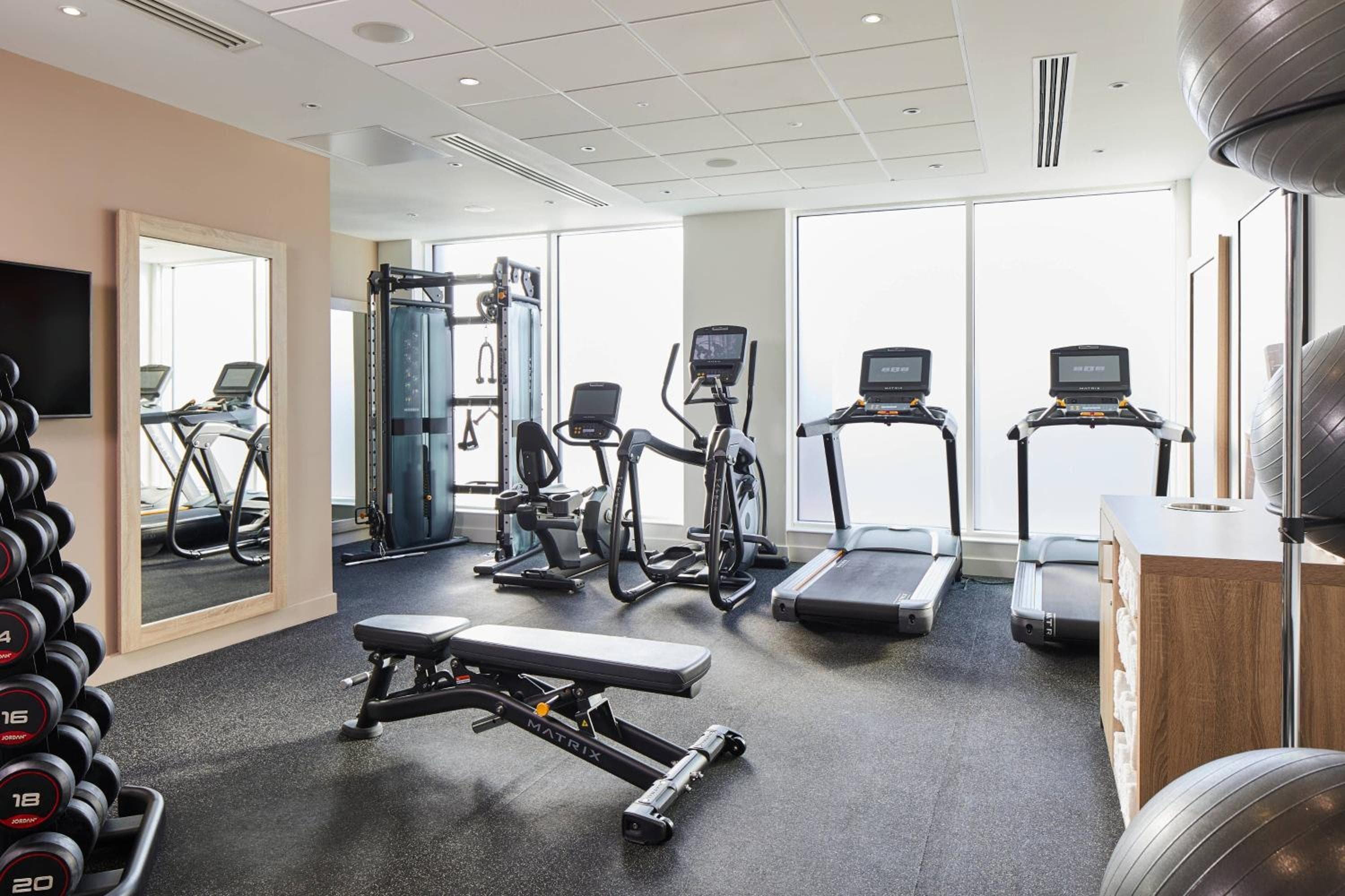Courtyard by Marriott London City Airport — 14