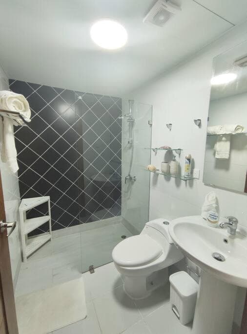 Chic Beach Apartment - 3 min to the Beach — 22