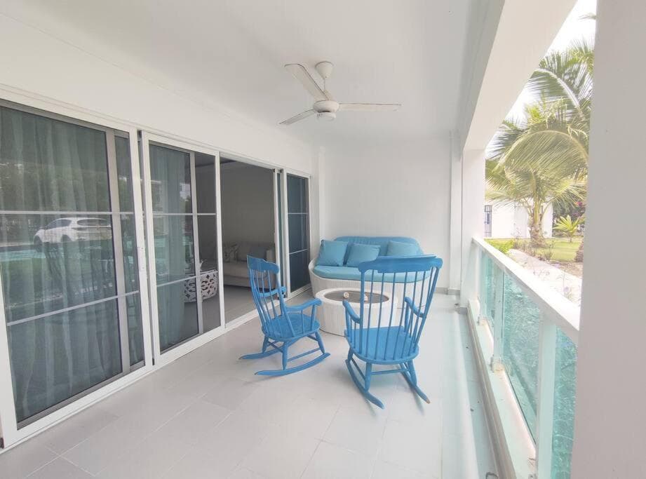 Chic Beach Apartment - 3 min to the Beach — 12