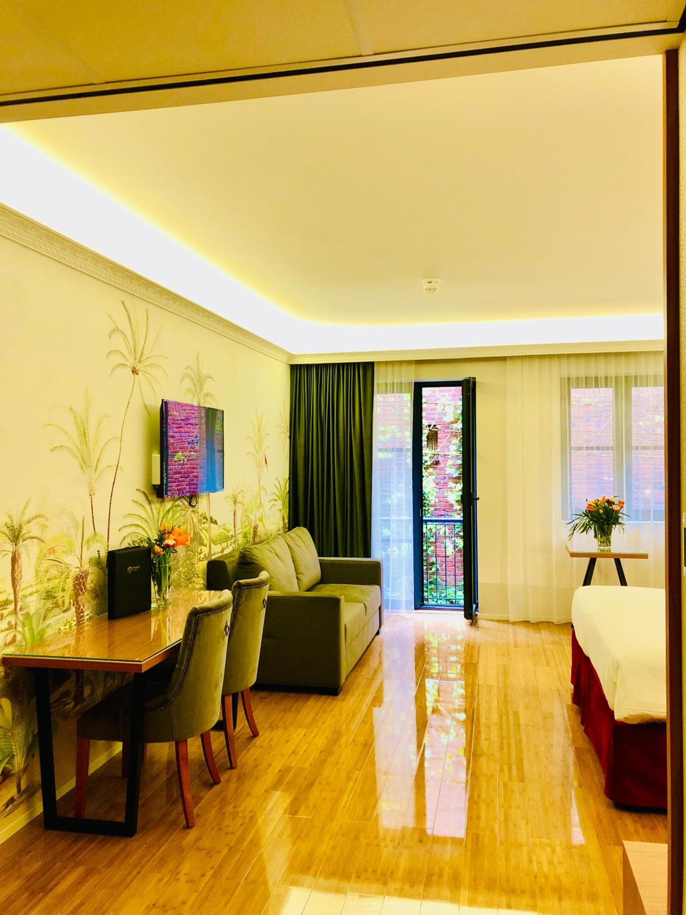Chasse Residency Hotel — 9