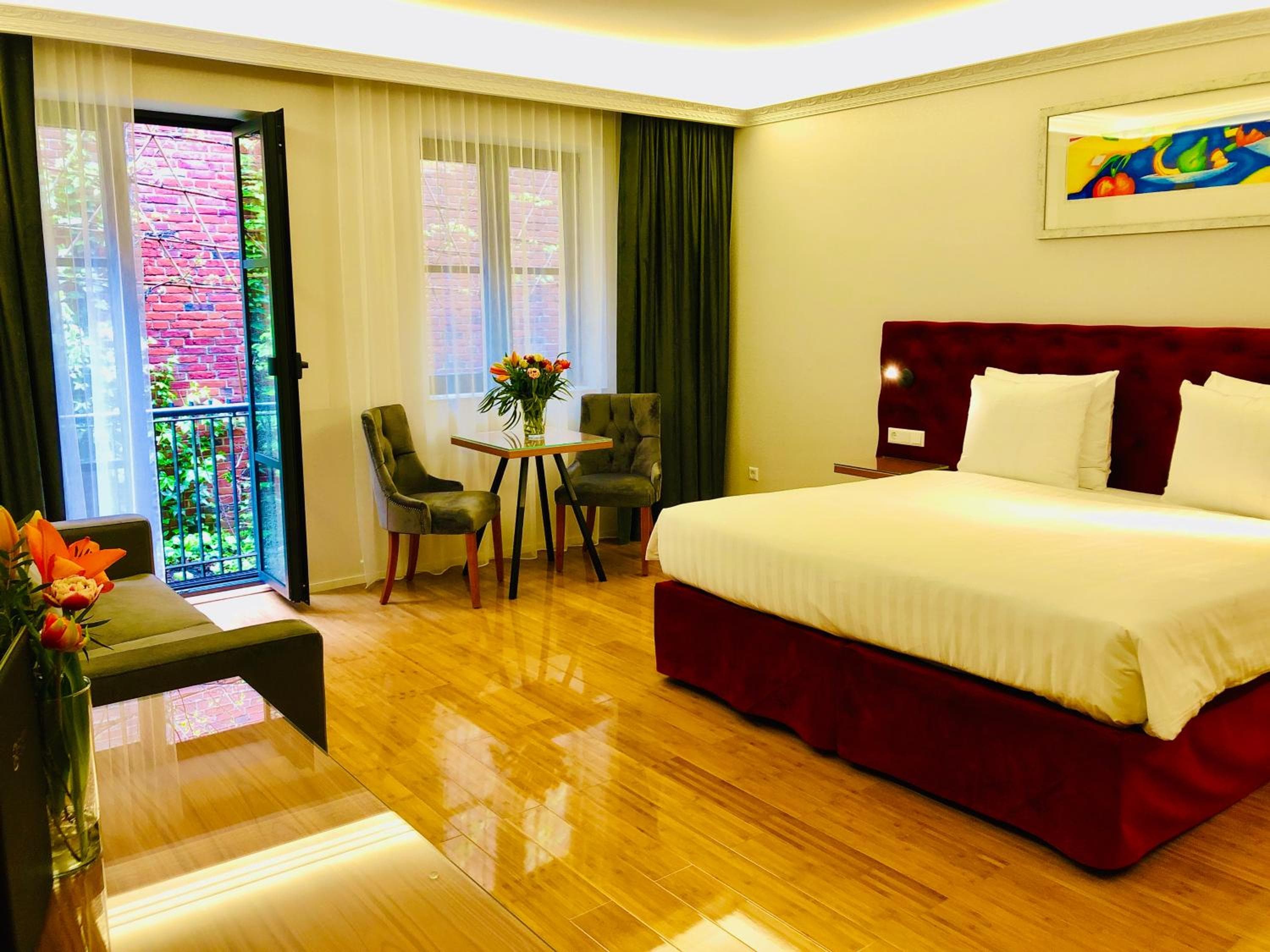 Chasse Residency Hotel — 8