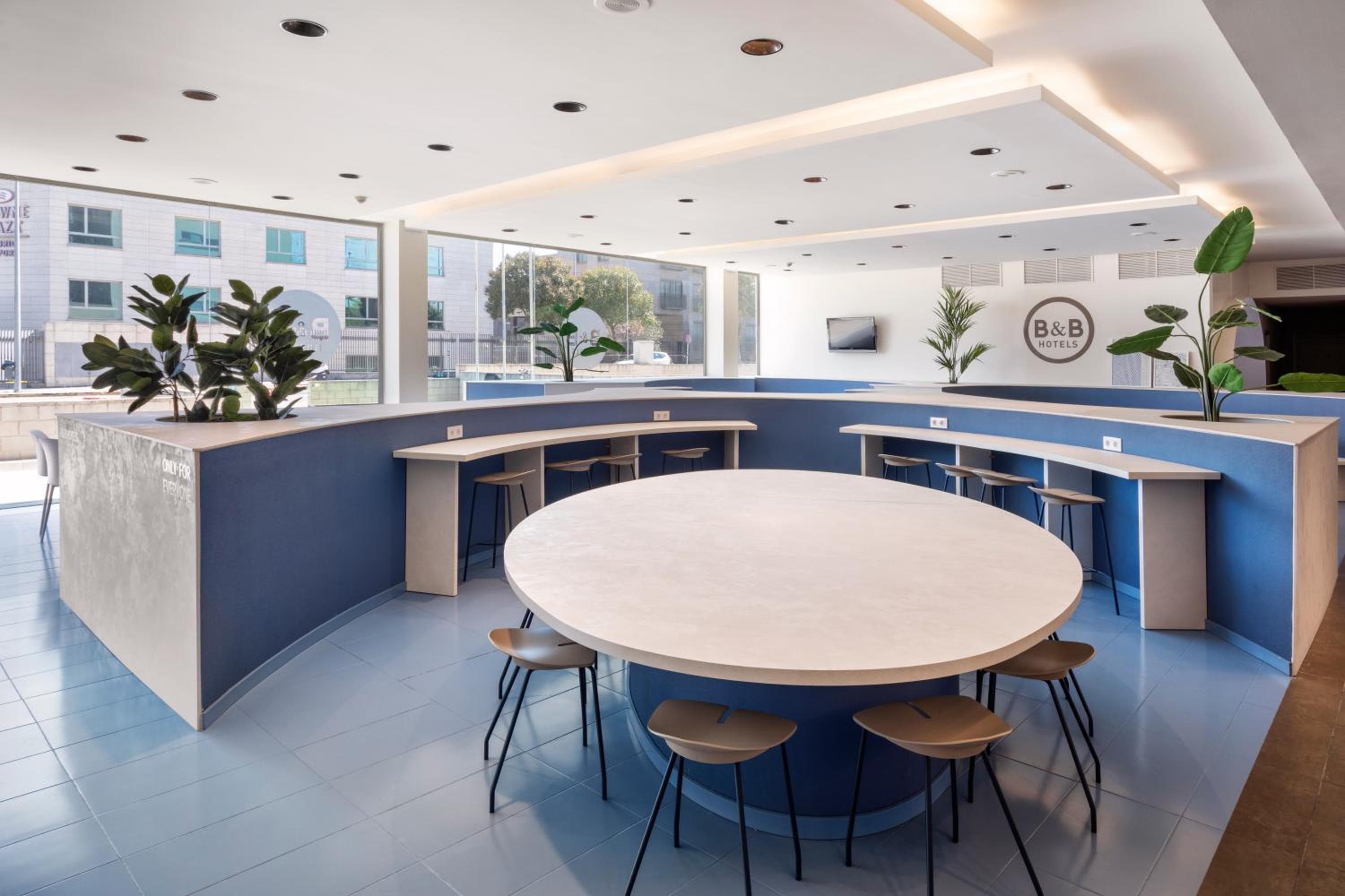B&B HOTEL Madrid Aeropuerto T1 T2 T3 — 19