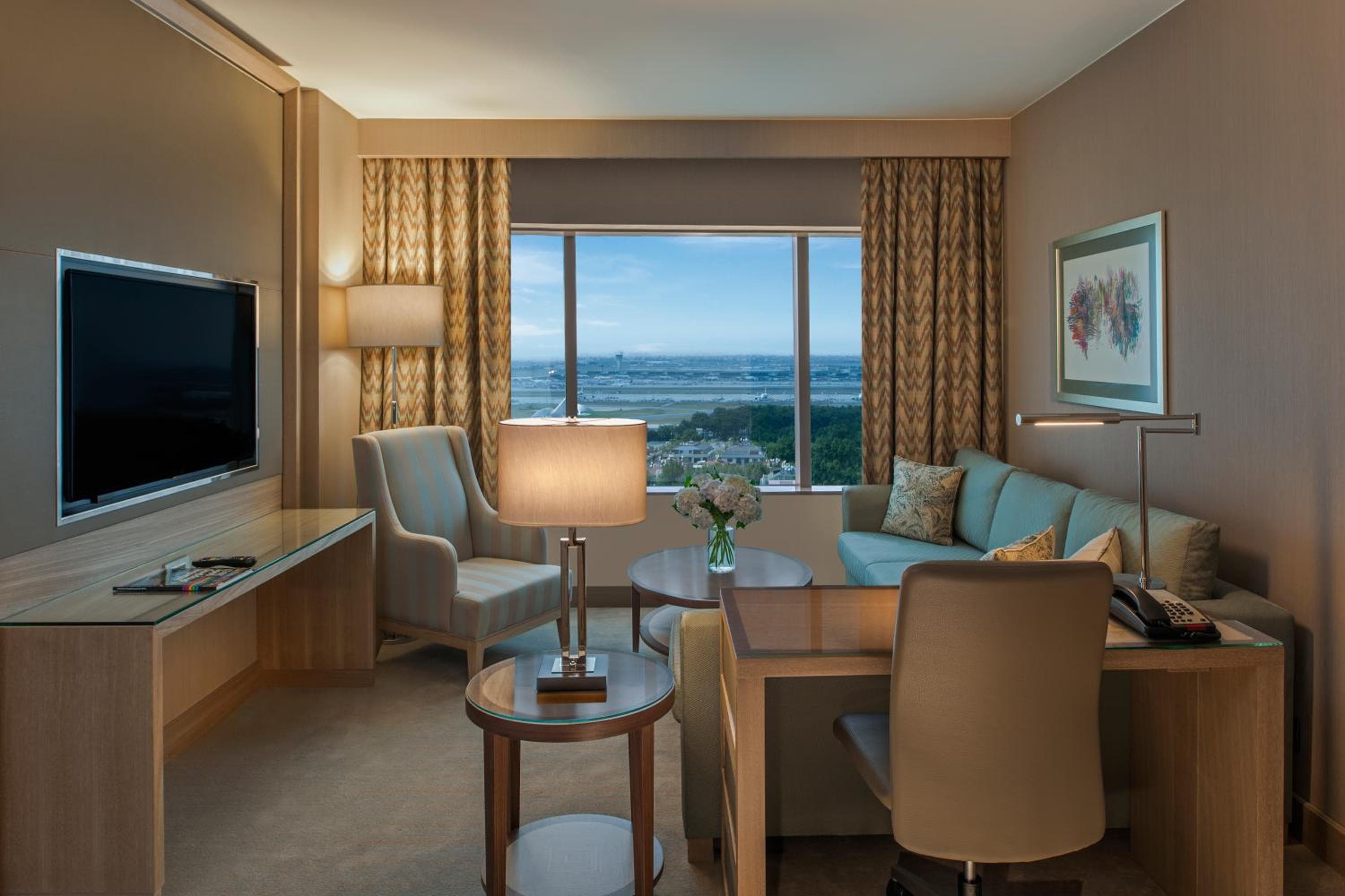 Renaissance Polat Istanbul Hotel — 12