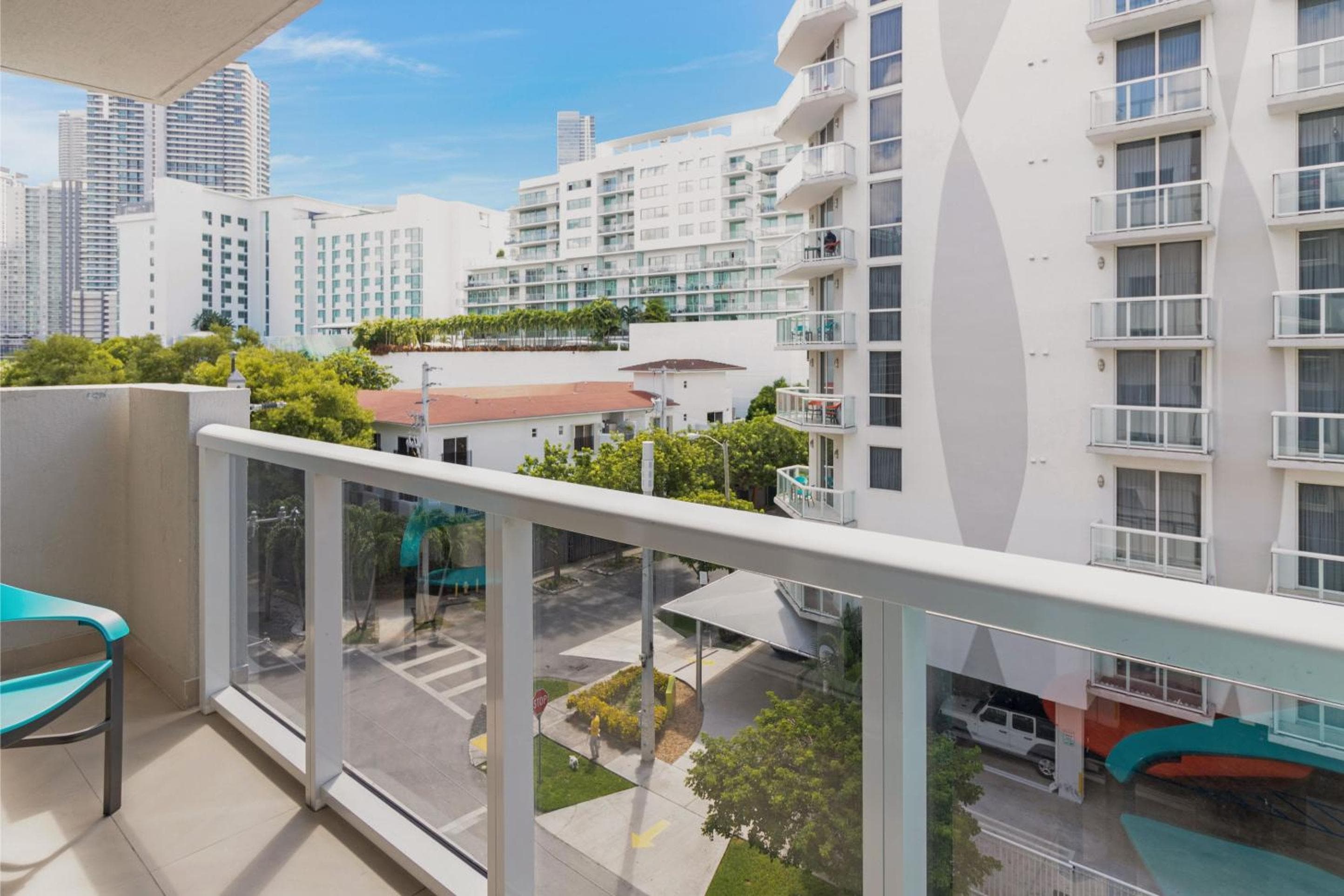 Roami im Habitat Brickell — 28