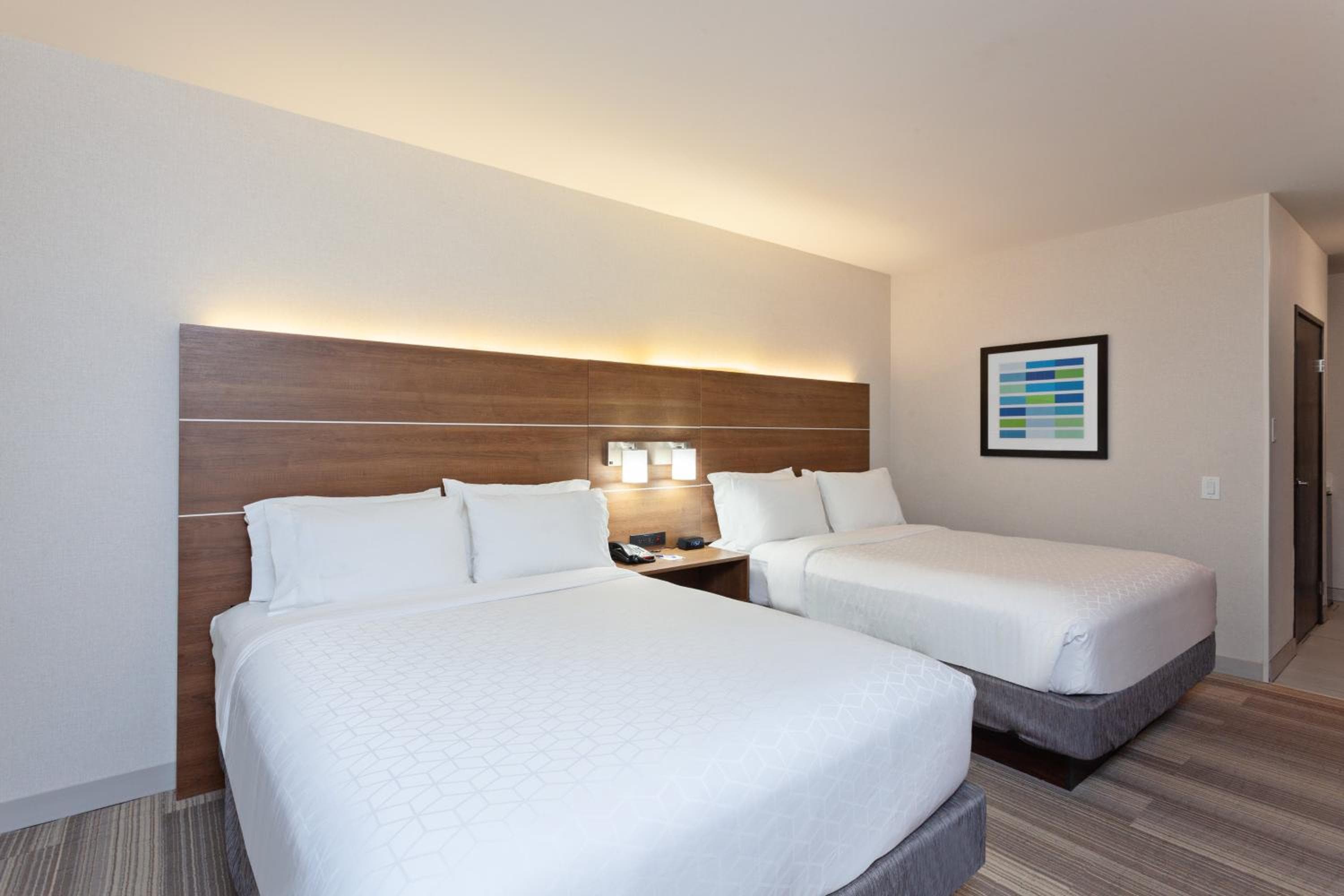 Holiday Inn Express Los Angeles LAX Airport by IHG — 18
