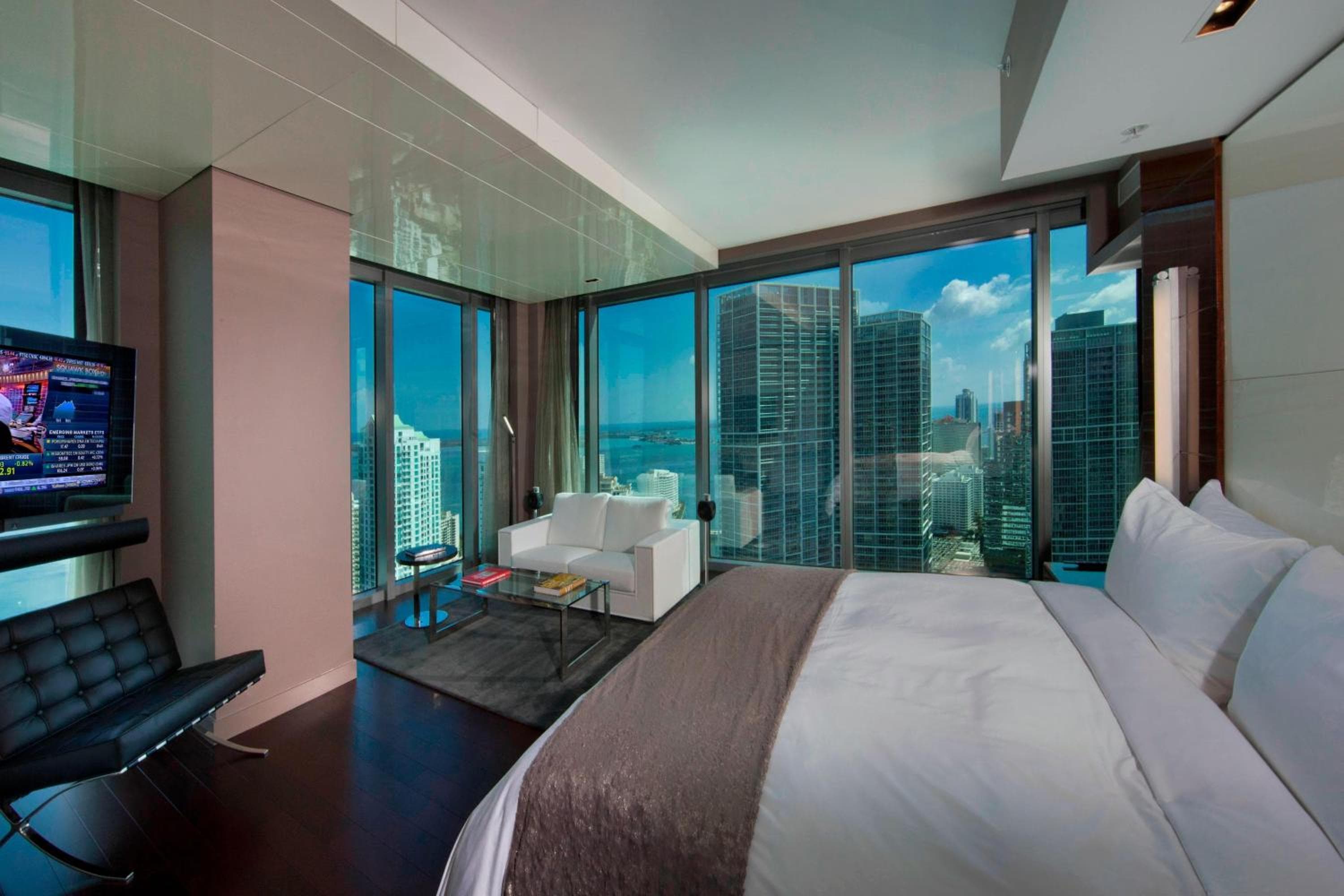 Hotel Beaux Arts, Autograph Collection — 25