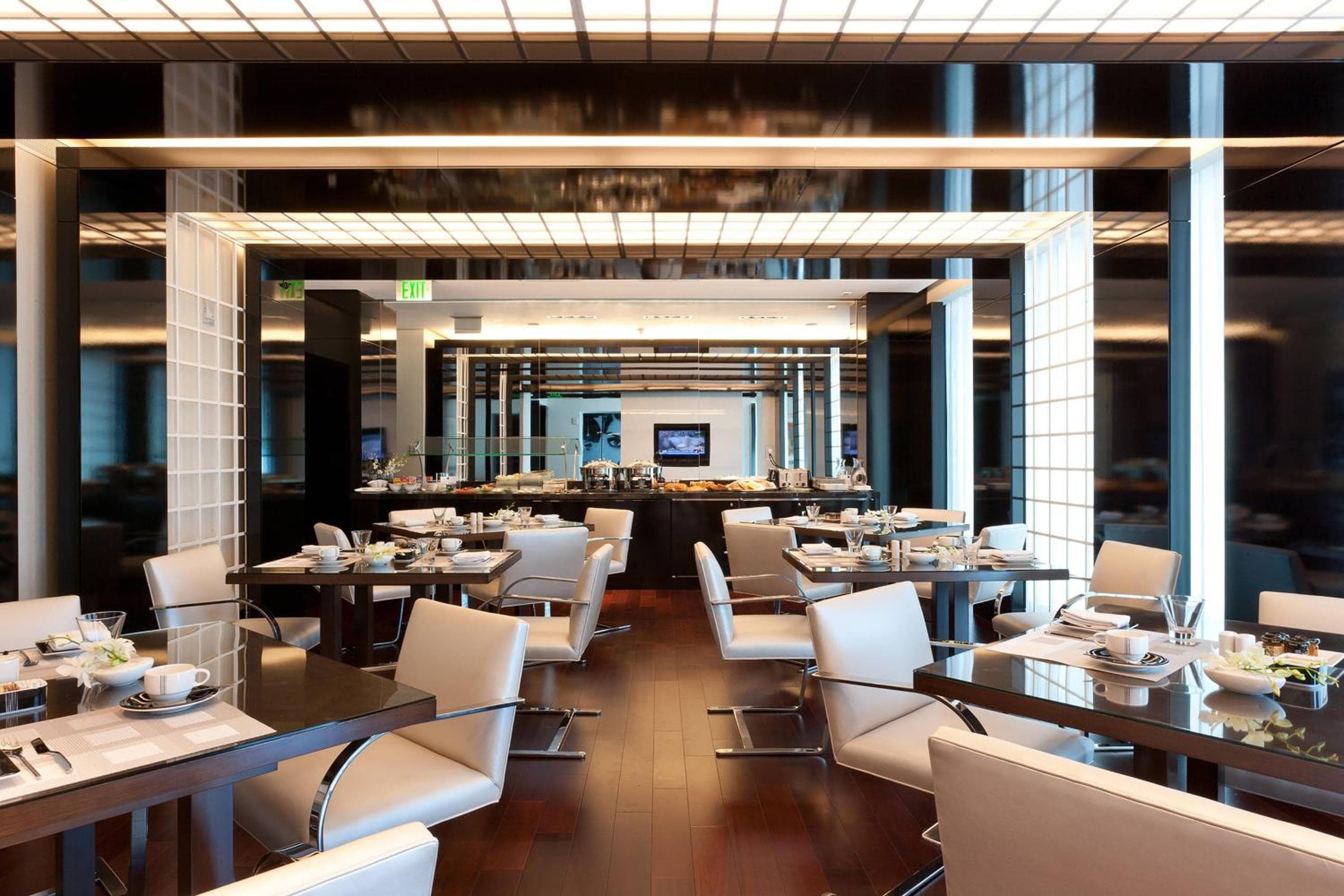 Hotel Beaux Arts, Collezione di autografi — 14