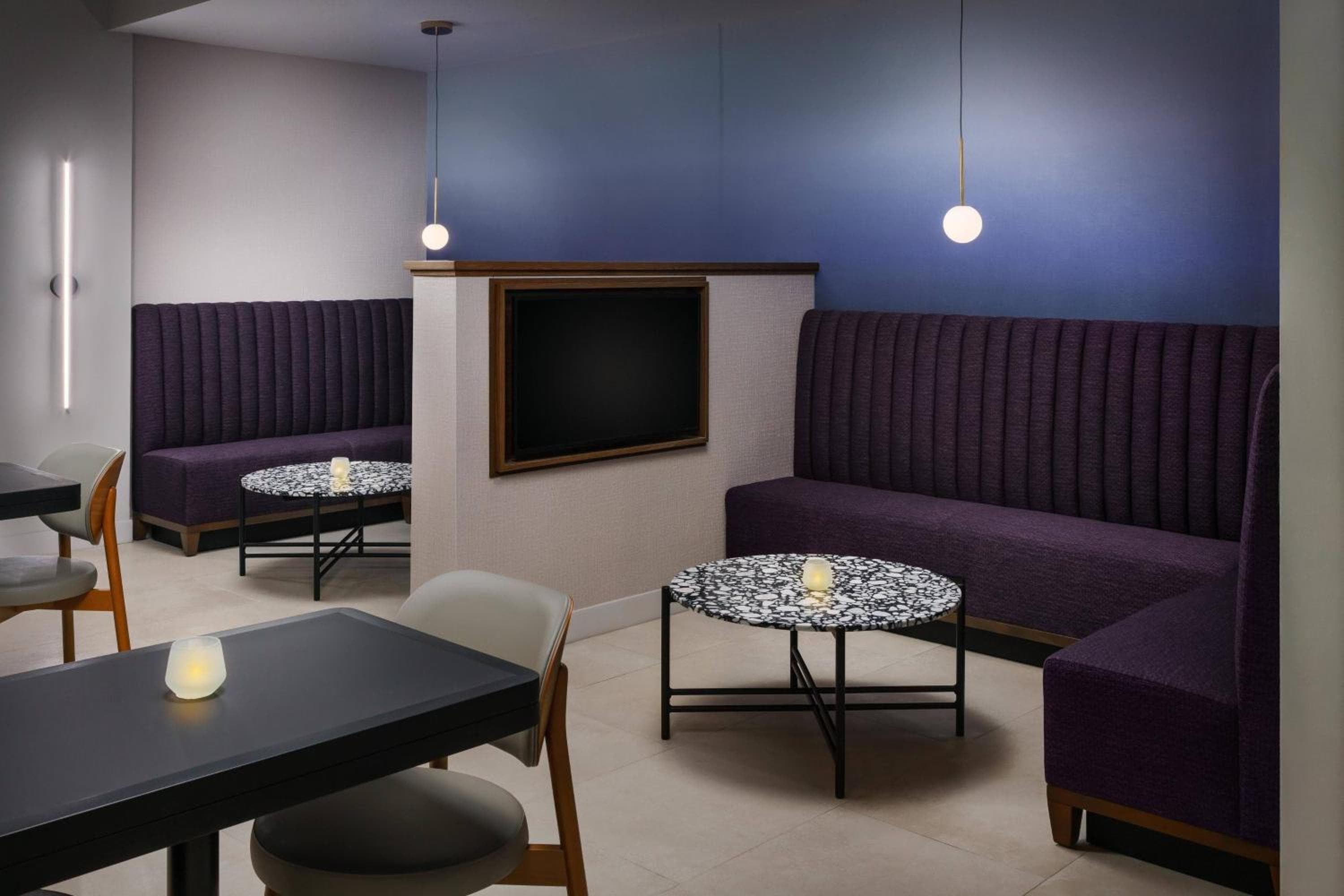 Courtyard by Marriott Orlando Lake Buena Vista at Vista Centre — 10