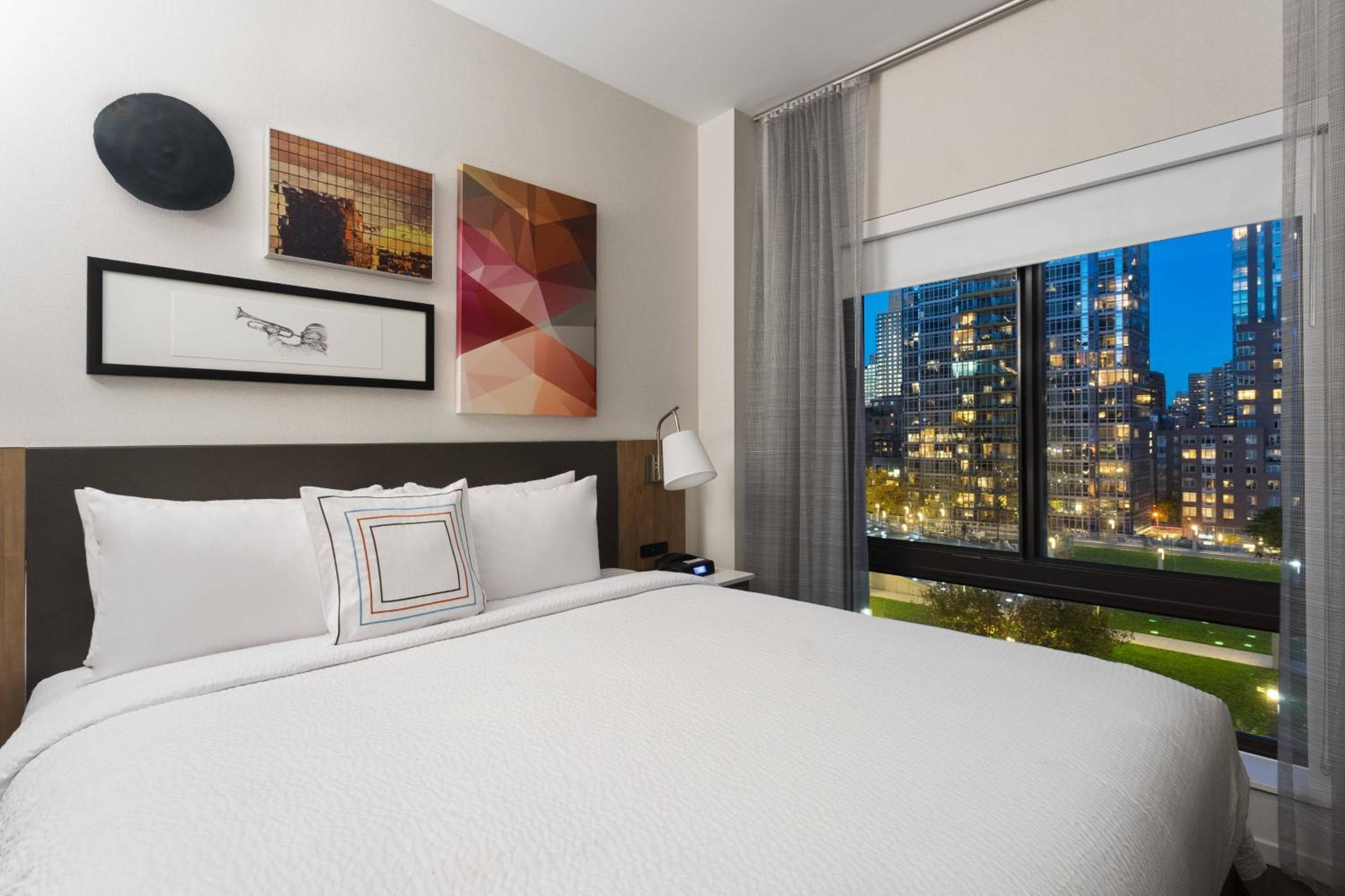 Fairfield Inn & Suites by Marriott New York Manhattan/Central Park — 7