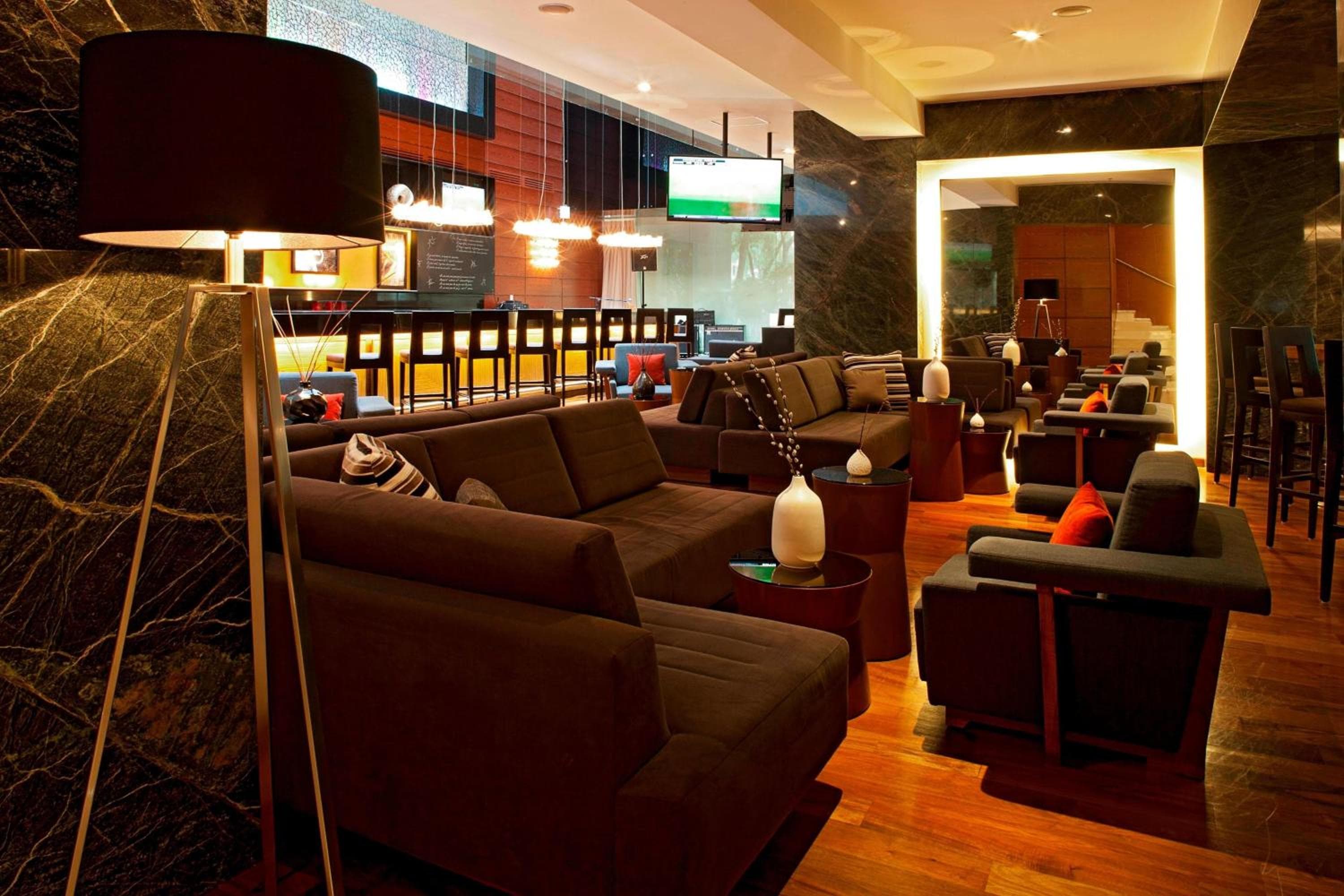 Mexico City Marriott Reforma Hotel

[in German]
Mexiko-Stadt Marriott Reforma Hotel — 21