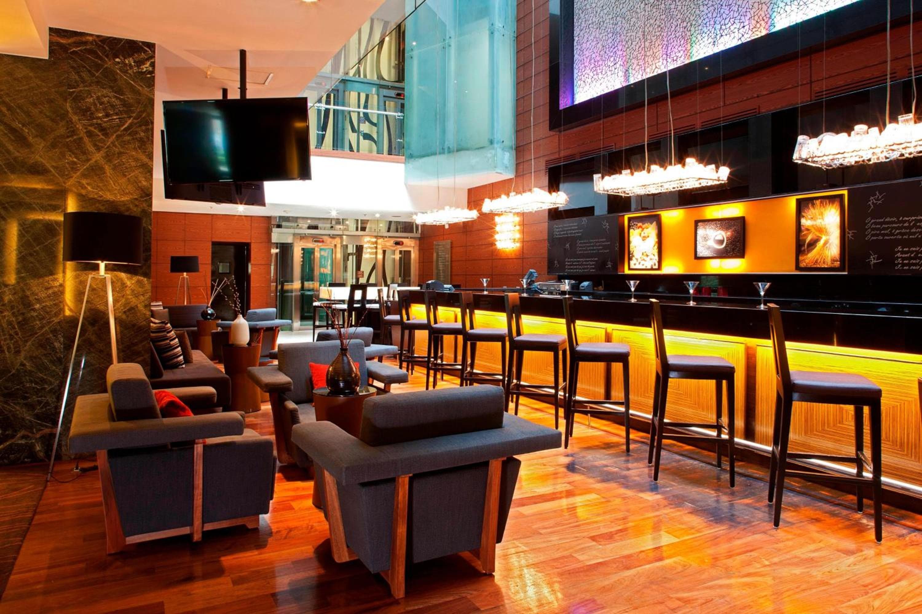 Mexico City Marriott Reforma Hotel

[in German]
Mexiko-Stadt Marriott Reforma Hotel — 20