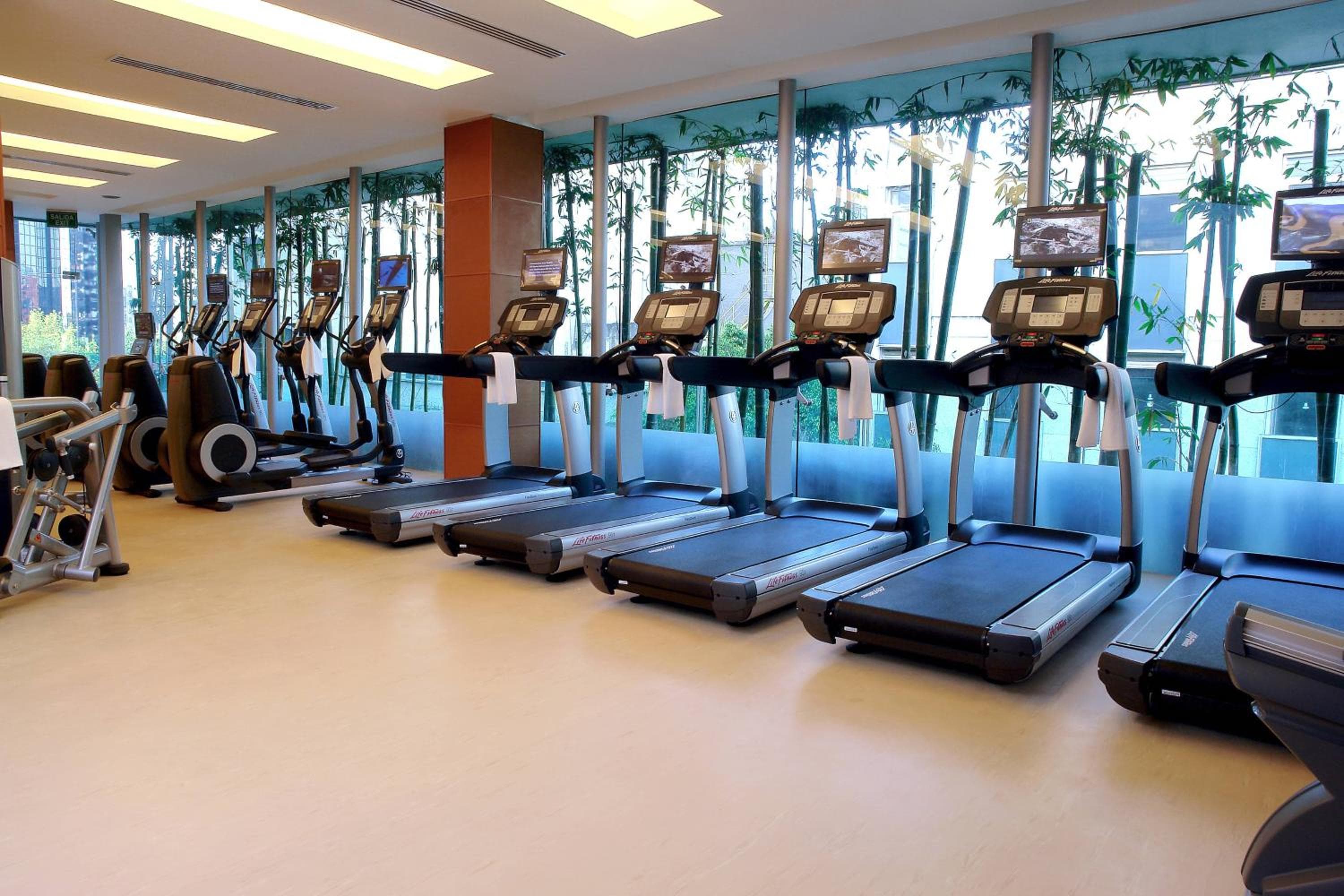 Mexico City Marriott Reforma Hotel

[in German]
Mexiko-Stadt Marriott Reforma Hotel — 27