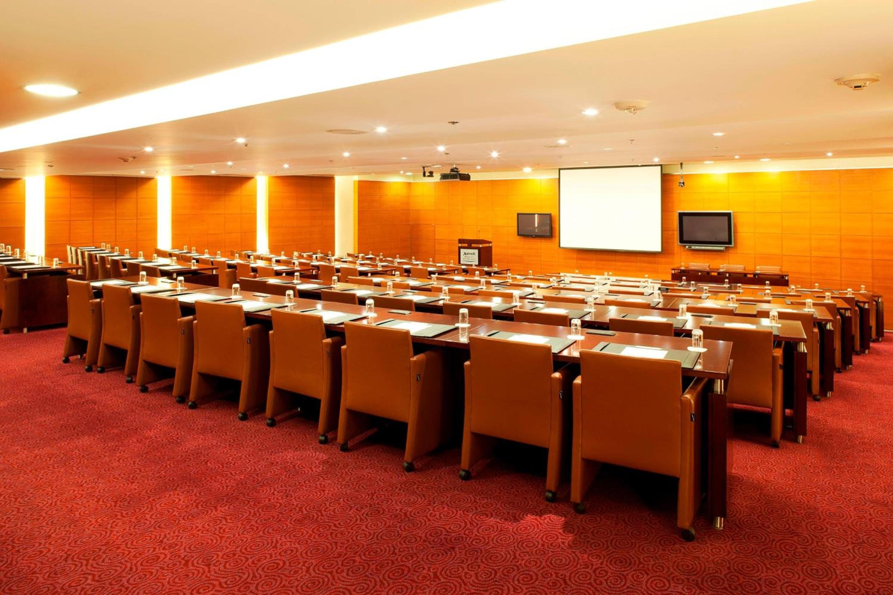 Mexico City Marriott Reforma Hotel

[in German]
Mexiko-Stadt Marriott Reforma Hotel — 30