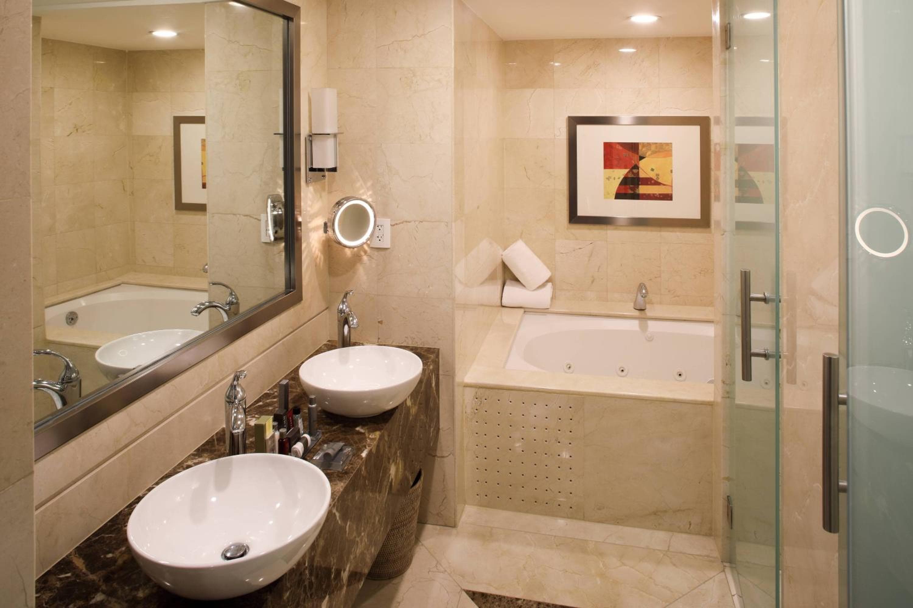 Mexico City Marriott Reforma Hotel

[in German]
Mexiko-Stadt Marriott Reforma Hotel — 12