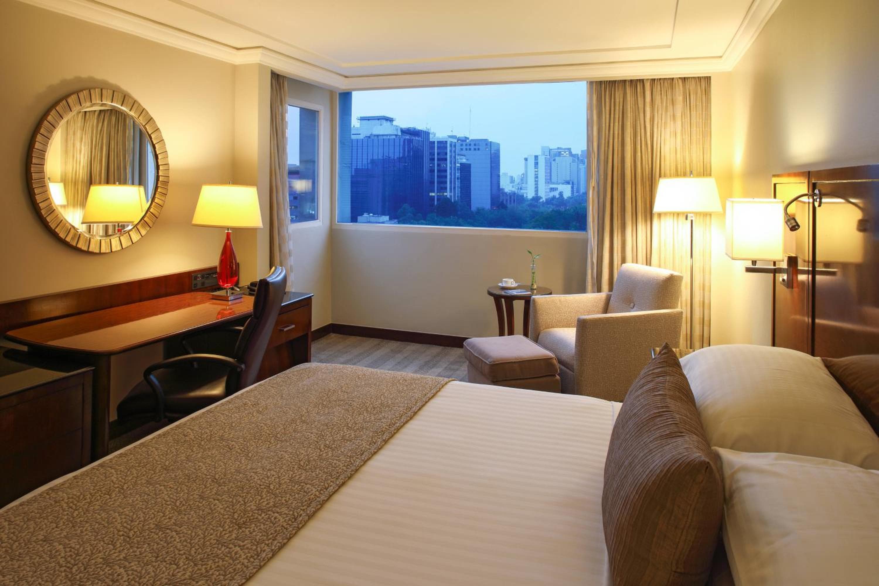 Mexico City Marriott Reforma Hotel

[in German]
Mexiko-Stadt Marriott Reforma Hotel — 5