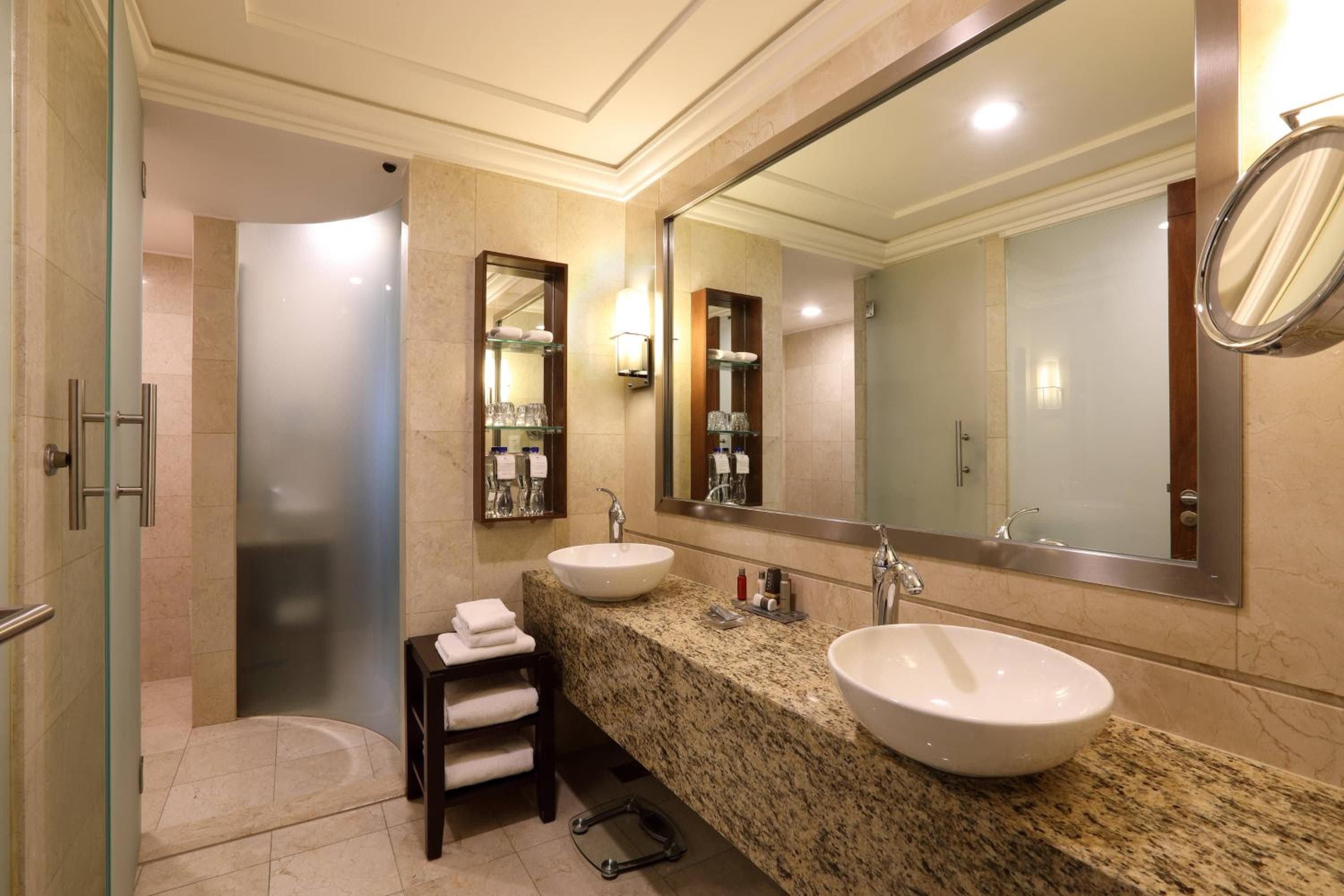 Mexico City Marriott Reforma Hotel

[in German]
Mexiko-Stadt Marriott Reforma Hotel — 14