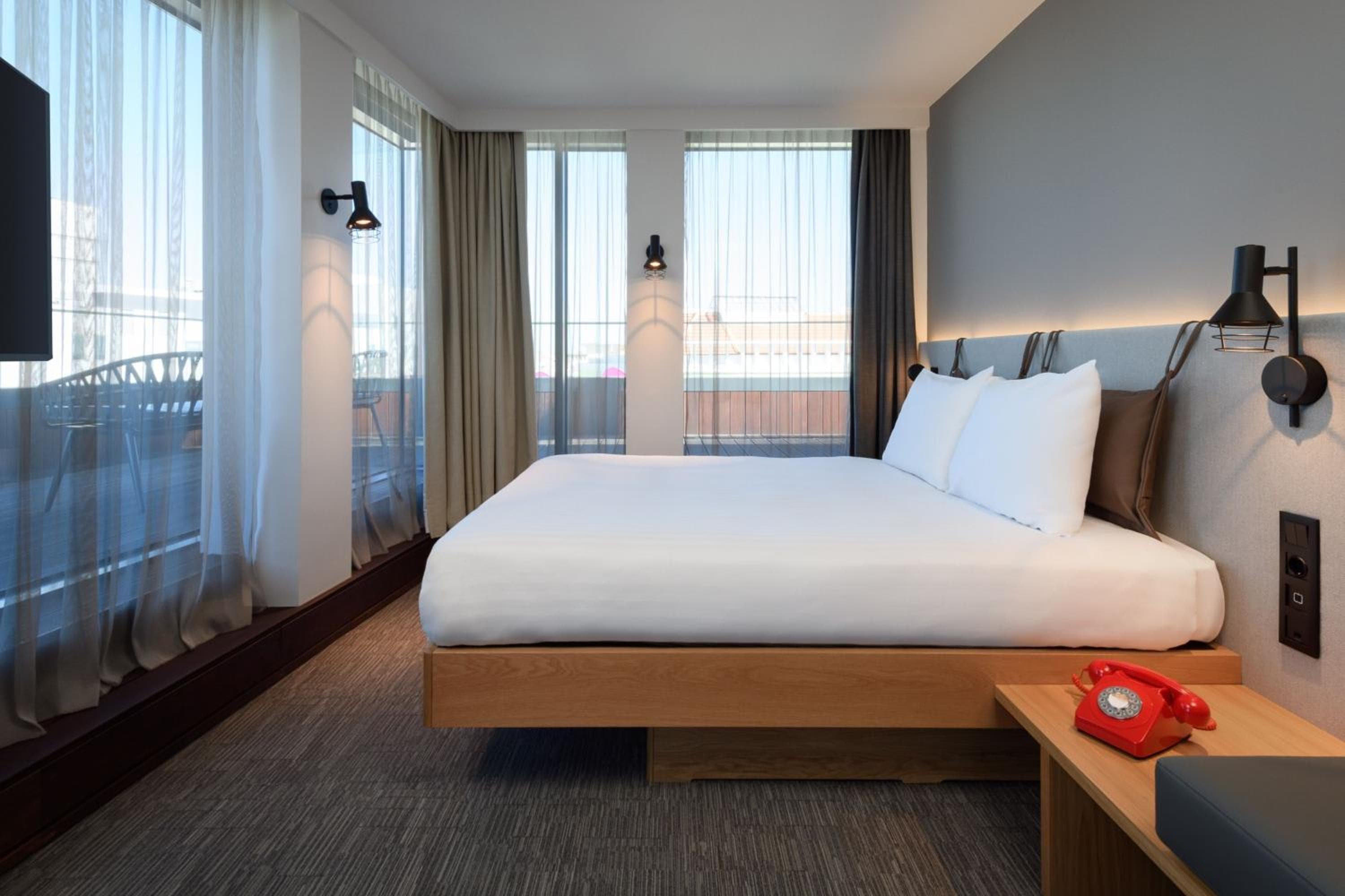 Moxy Lisboa Ciudad — 26